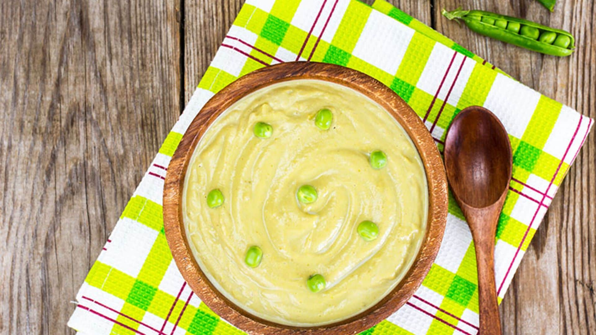 Crema de calabacín y guisantes