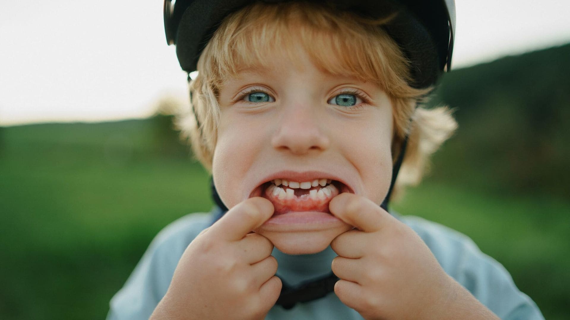 ‘¿Cómo puedo conservar los dientes de leche que se le han caído a mi hijo?’