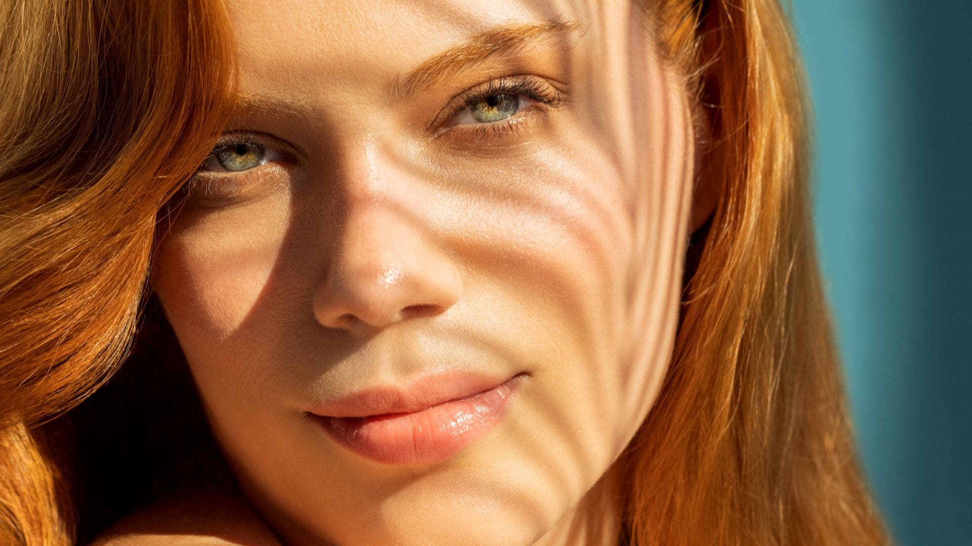 Limpieza facial en verano: cómo eliminar (bien) los restos de la protección solar para evitar acné y otros problemas
