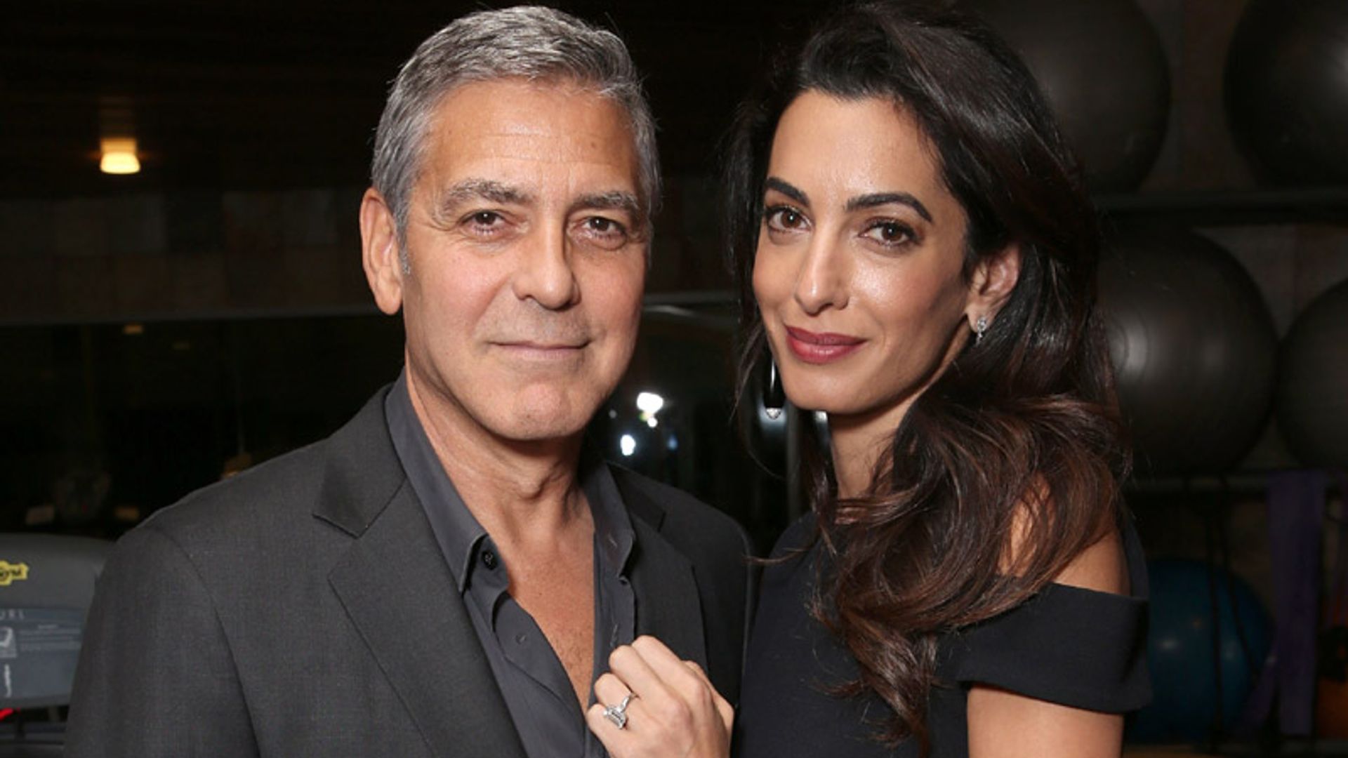 George y Amal Clooney dan asilo a un refugiado iraquí en su casa