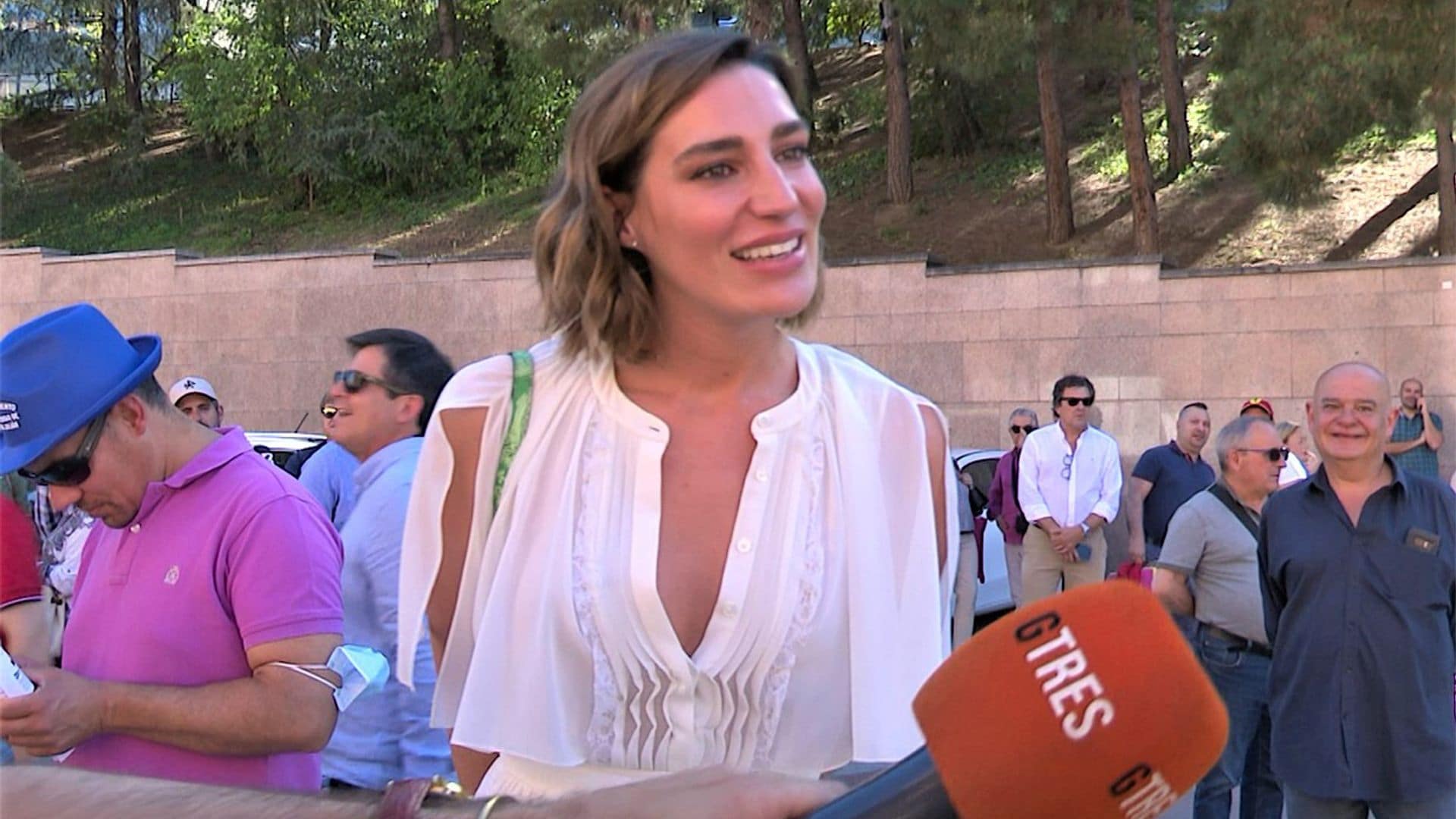 Eugenia Osborne causa sensación al llegar a la plaza de las Ventas ¡en un impresionante Rolls-Royce!