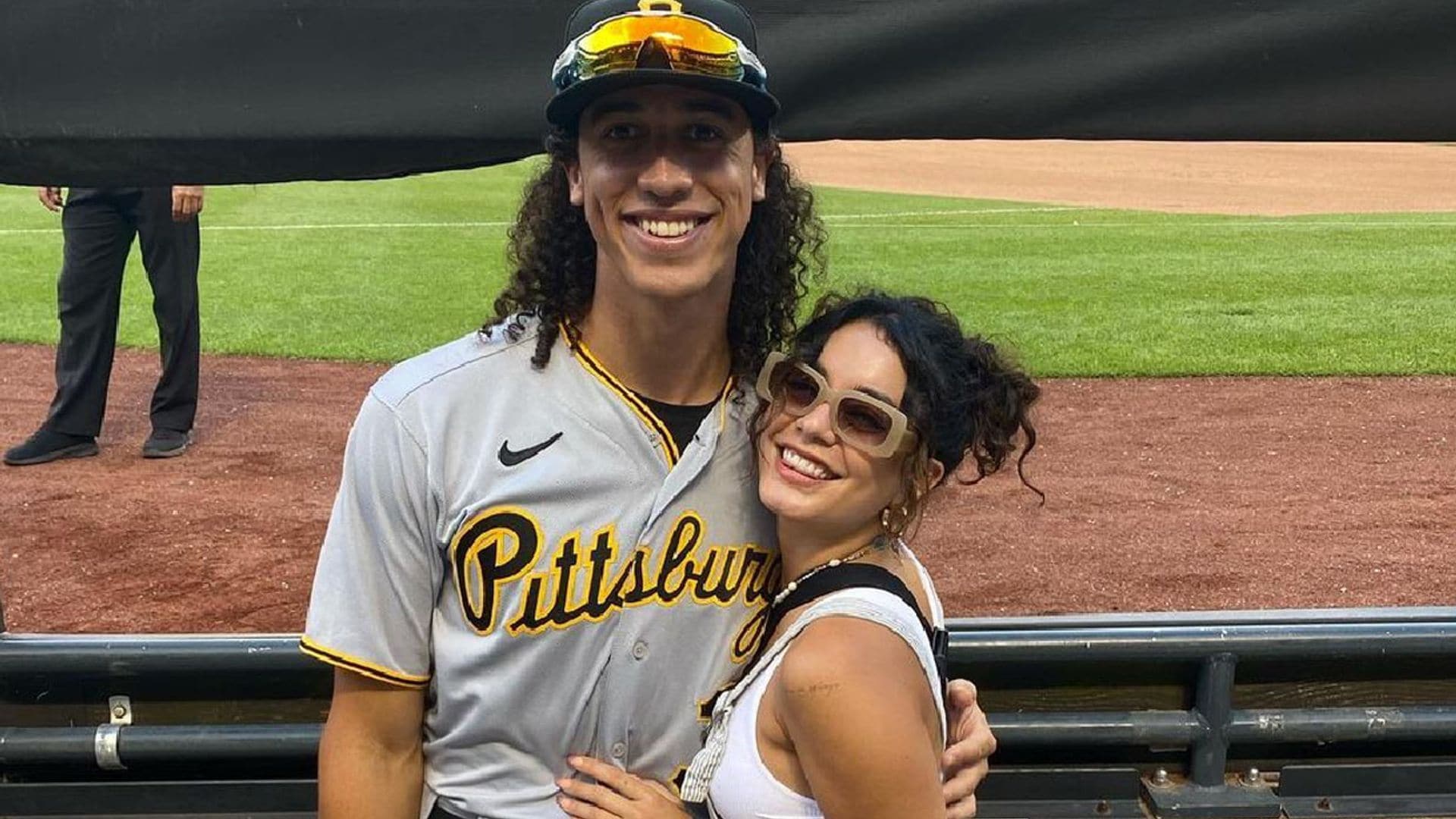 ¿Se ha comprometido Vanessa Hudgens? Descubre a Cole Tucker, el jugador de béisbol que podría ser su marido