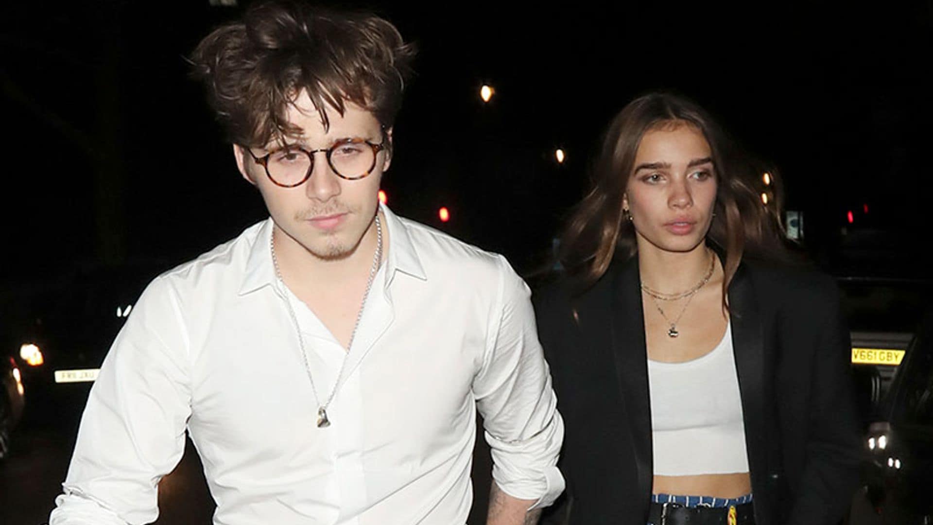 Juntos y de la mano: Brooklyn Beckham confirma su relación con la modelo Hana Cross