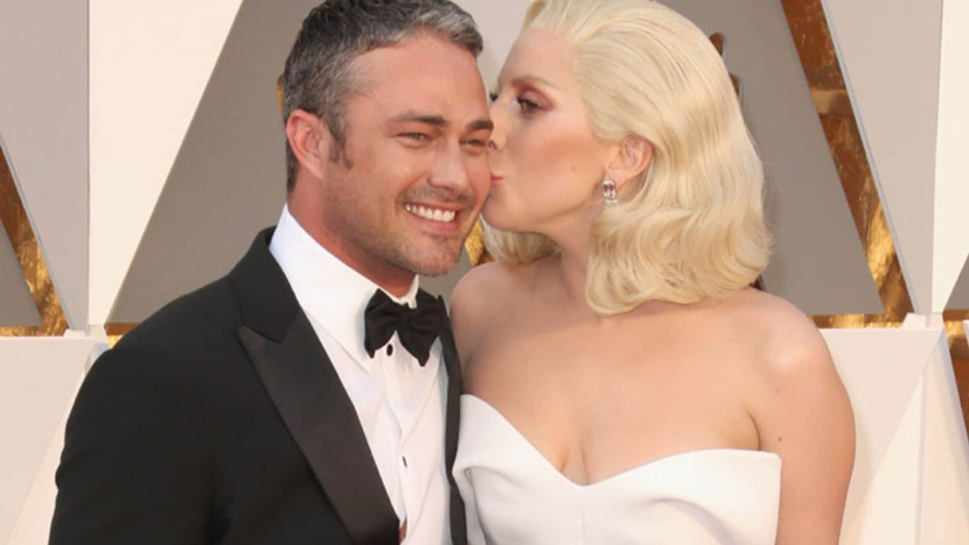 Lady Gaga y Taylor Kinney derriten el hielo en cada aparición