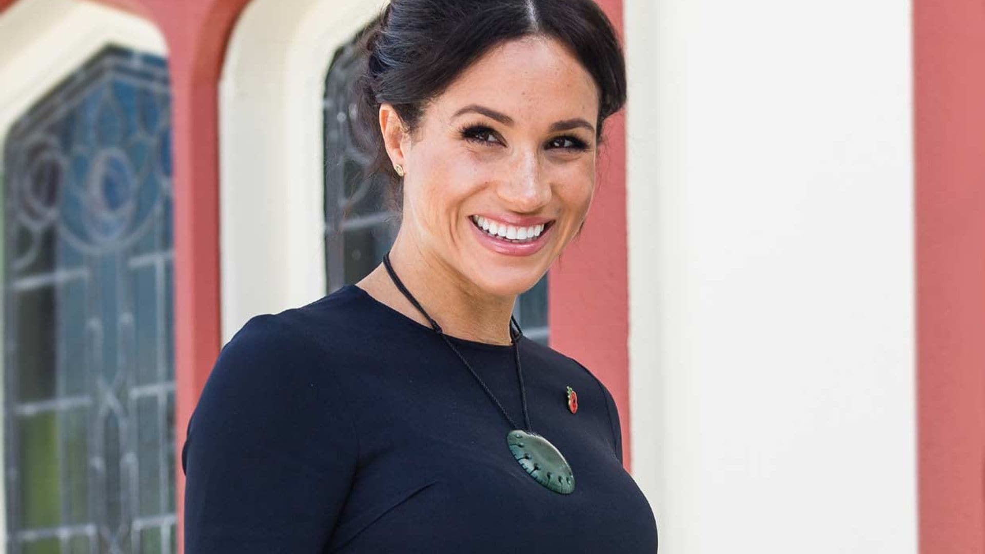 El poderoso mensaje que Meghan lanzó con su anecdótico primer look premamá