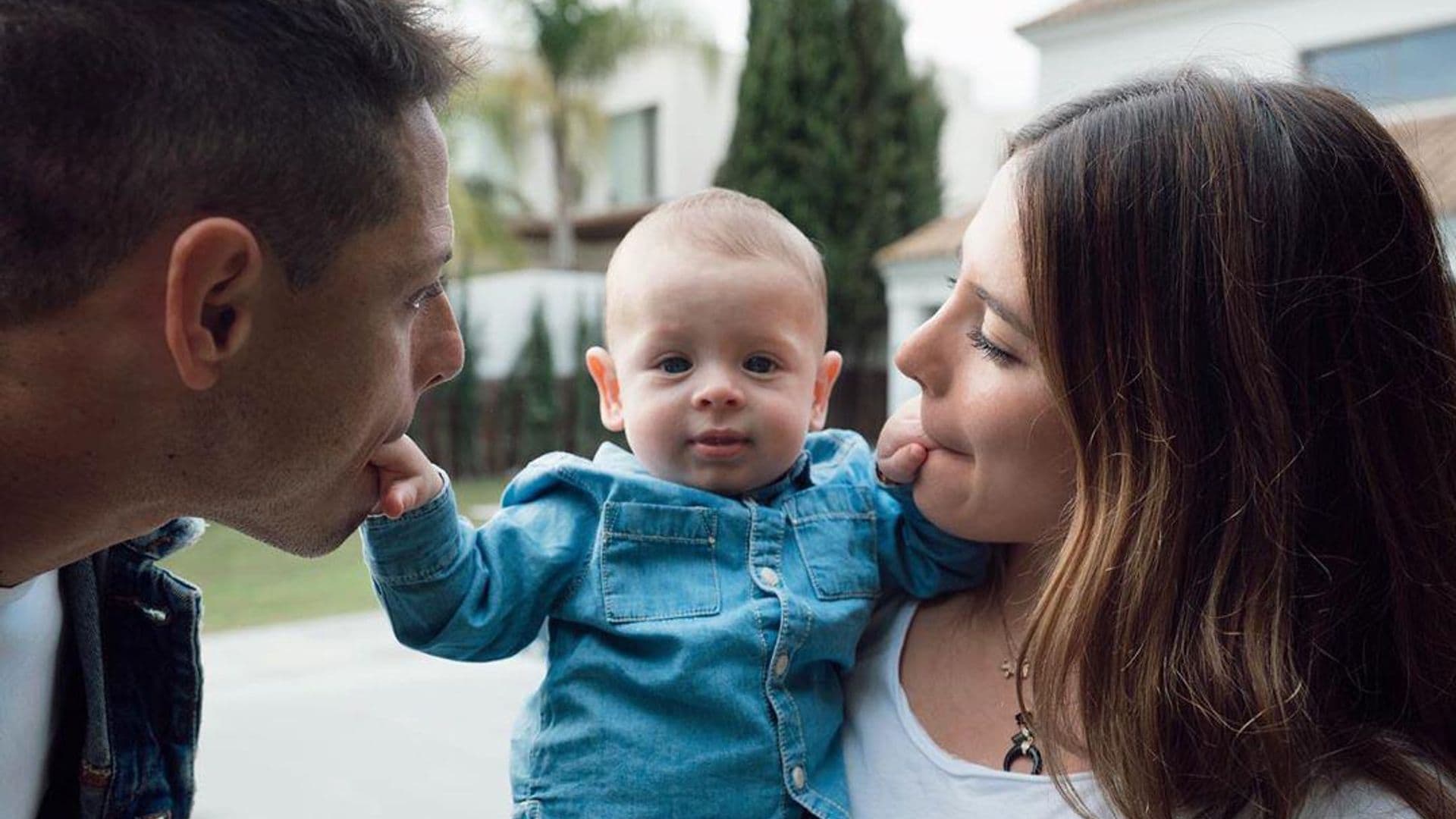 Bebé de Javier ‘Chicharito’ Hernández, feliz porque tendrá un hermano