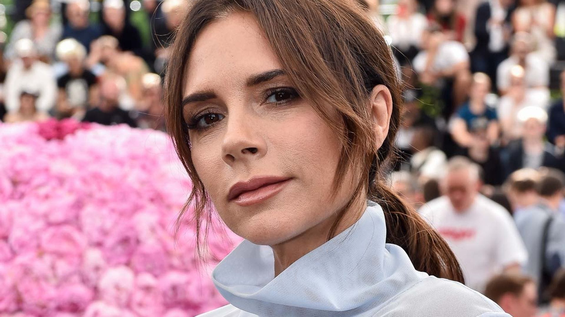 Victoria Beckham llevaba 13 años sin lucir esta tendencia de maquillaje