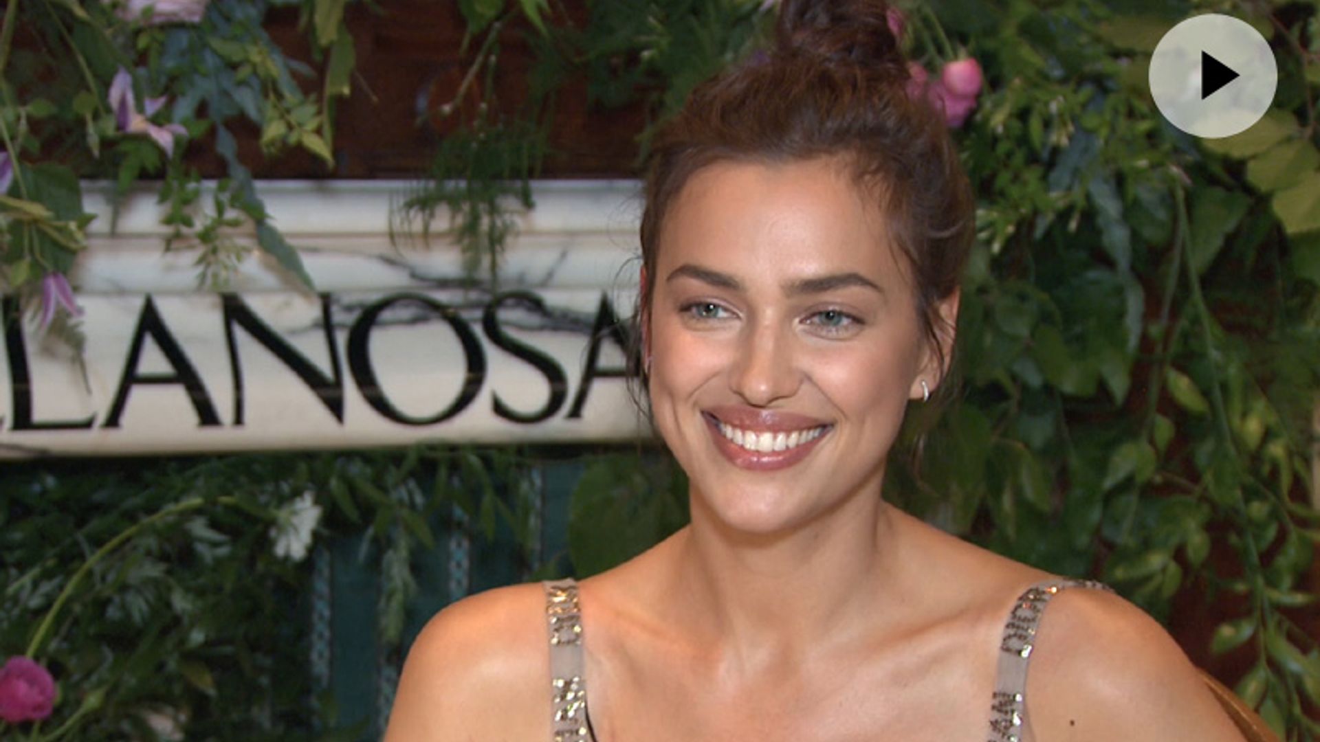 Irina Shayk en exclusiva para ¡HOLA!: 'No soy perfecta, soy una persona normal'