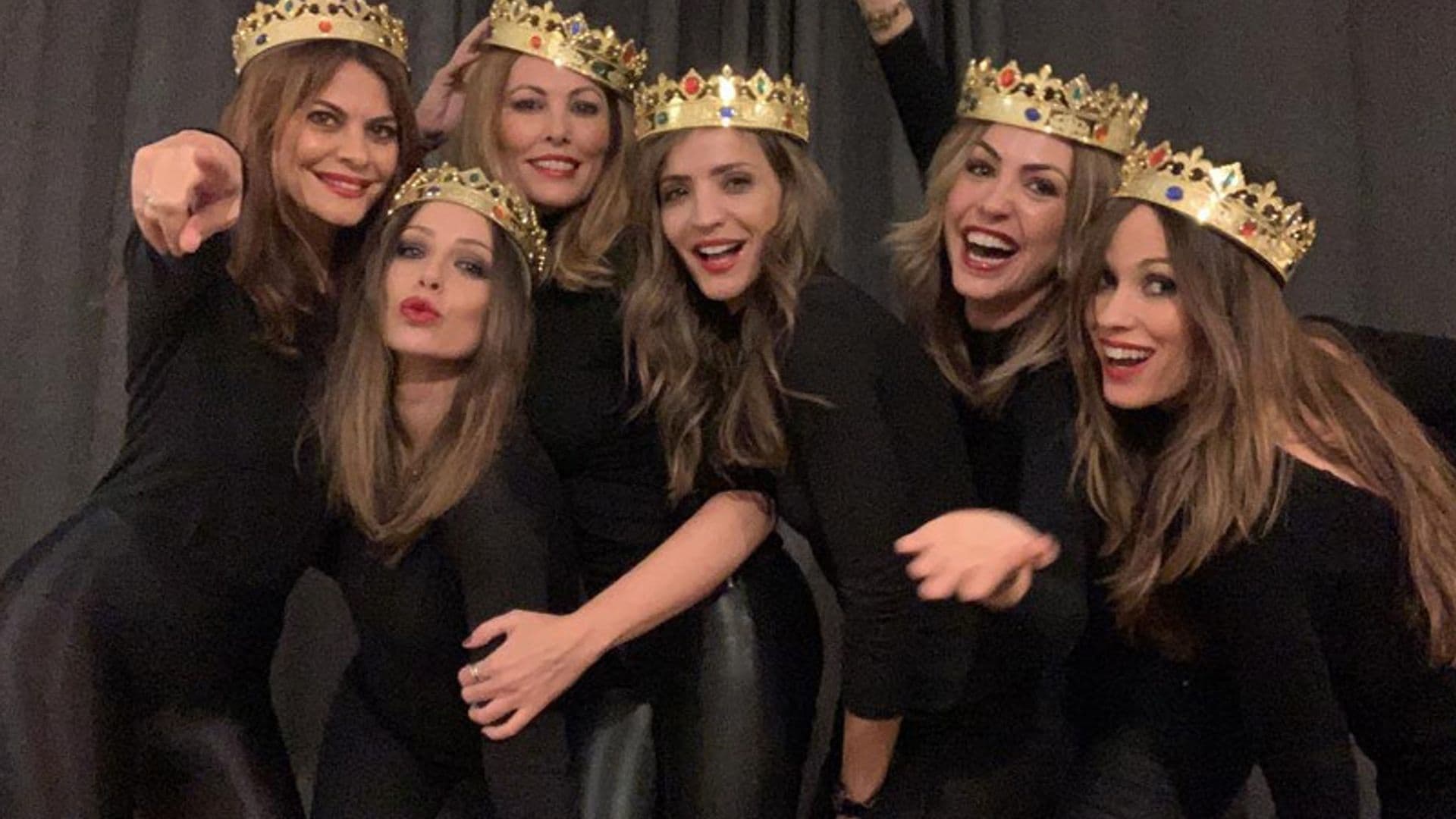 Eva González y sus amigas se disfrazan de Reinas Magas por Navidad