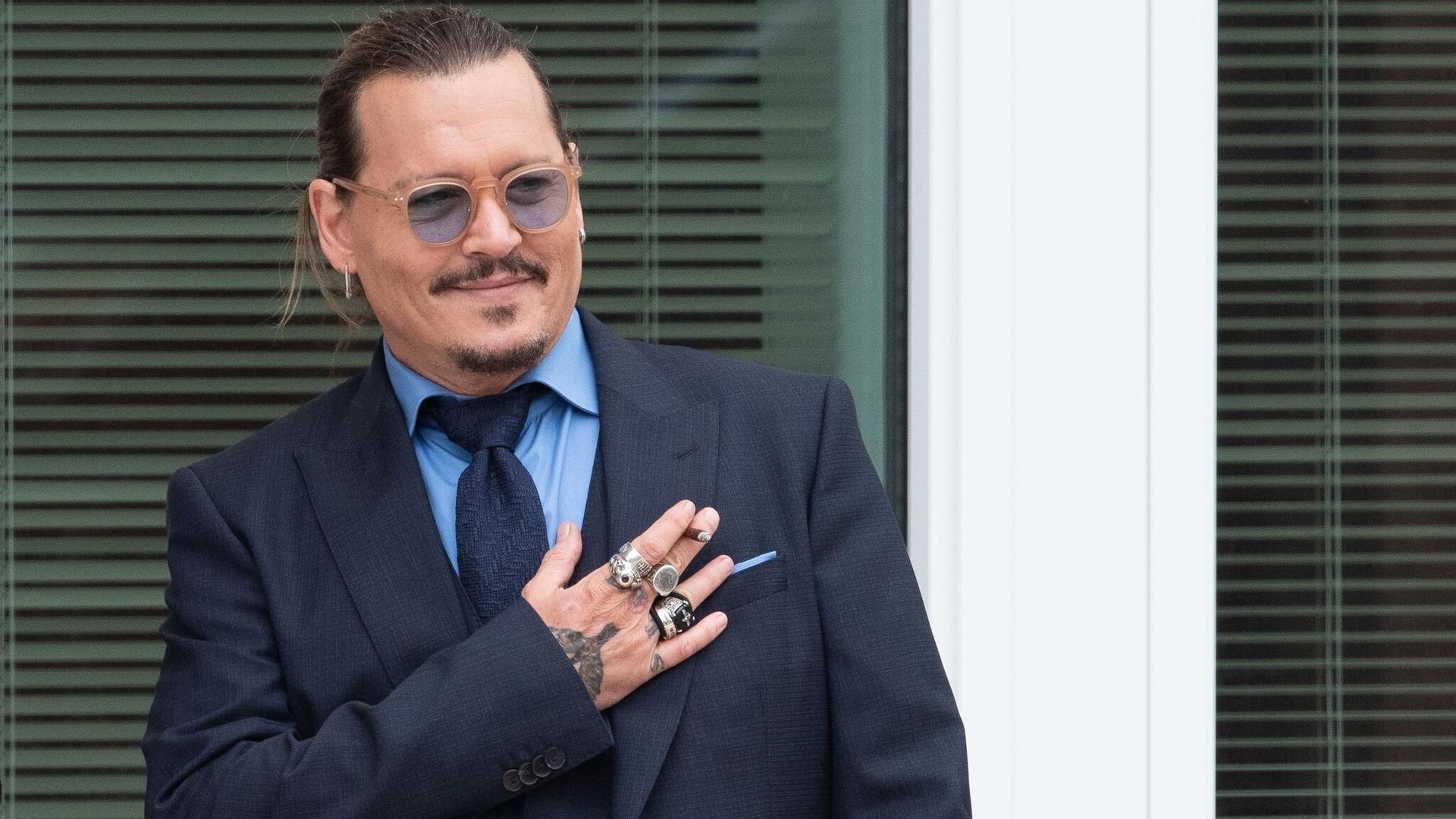 Johnny Depp regresa a la soltería