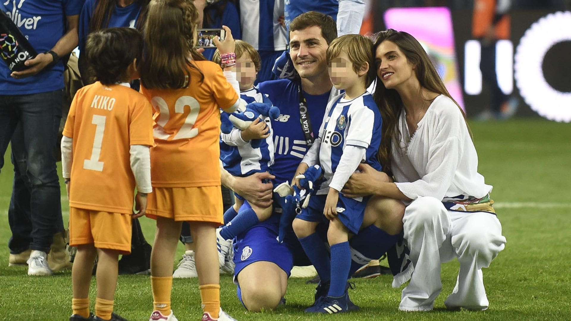 Iker Casillas vuelve a ponerse las botas 'seis meses y tres días' después de su infarto