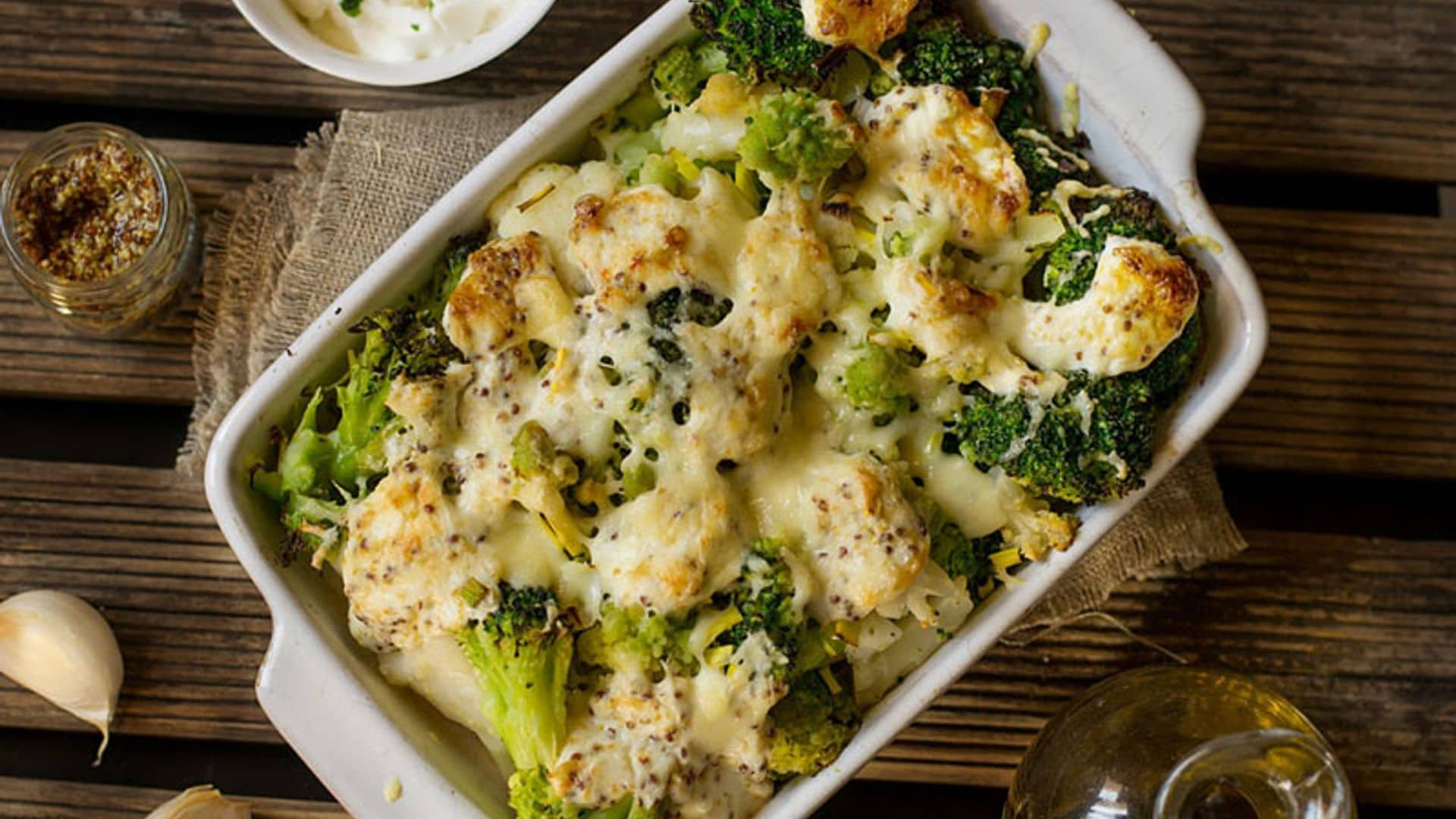 Coliflor, brócoli y romanescu gratinados