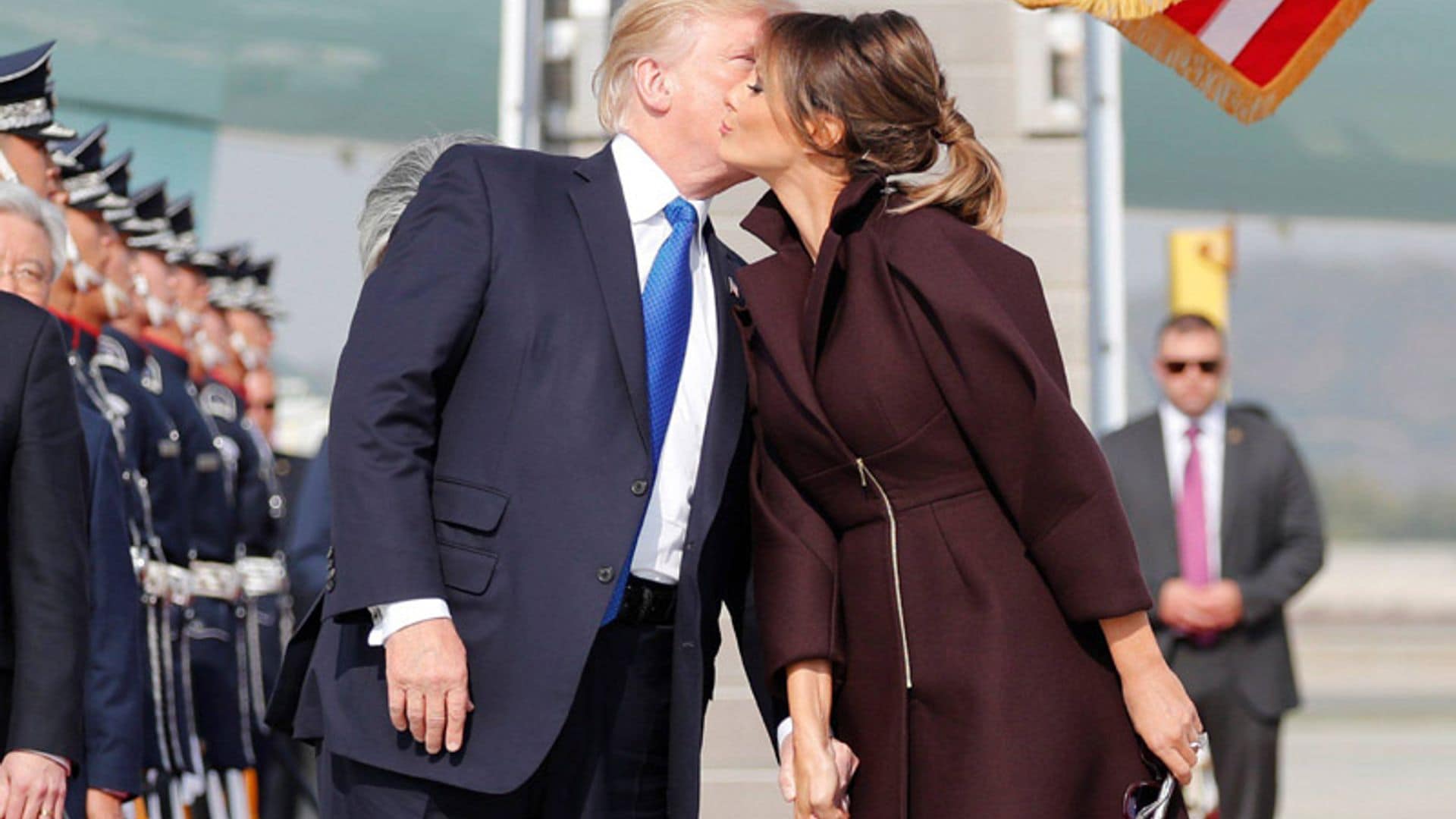 ¡Besos en Asia! Así están viviendo Trump el aniversario de su victoria electoral