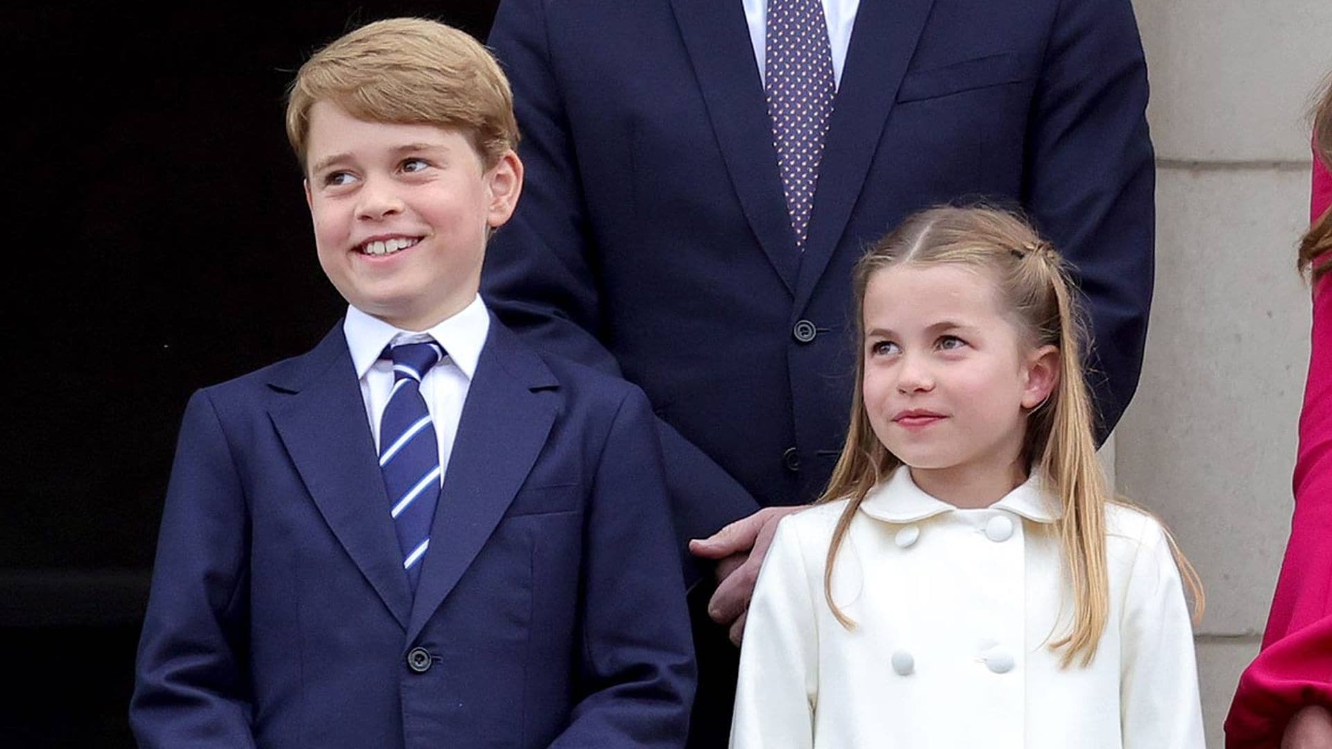 El divertido comentario del príncipe George a su hermana Charlotte en el balcón de palacio