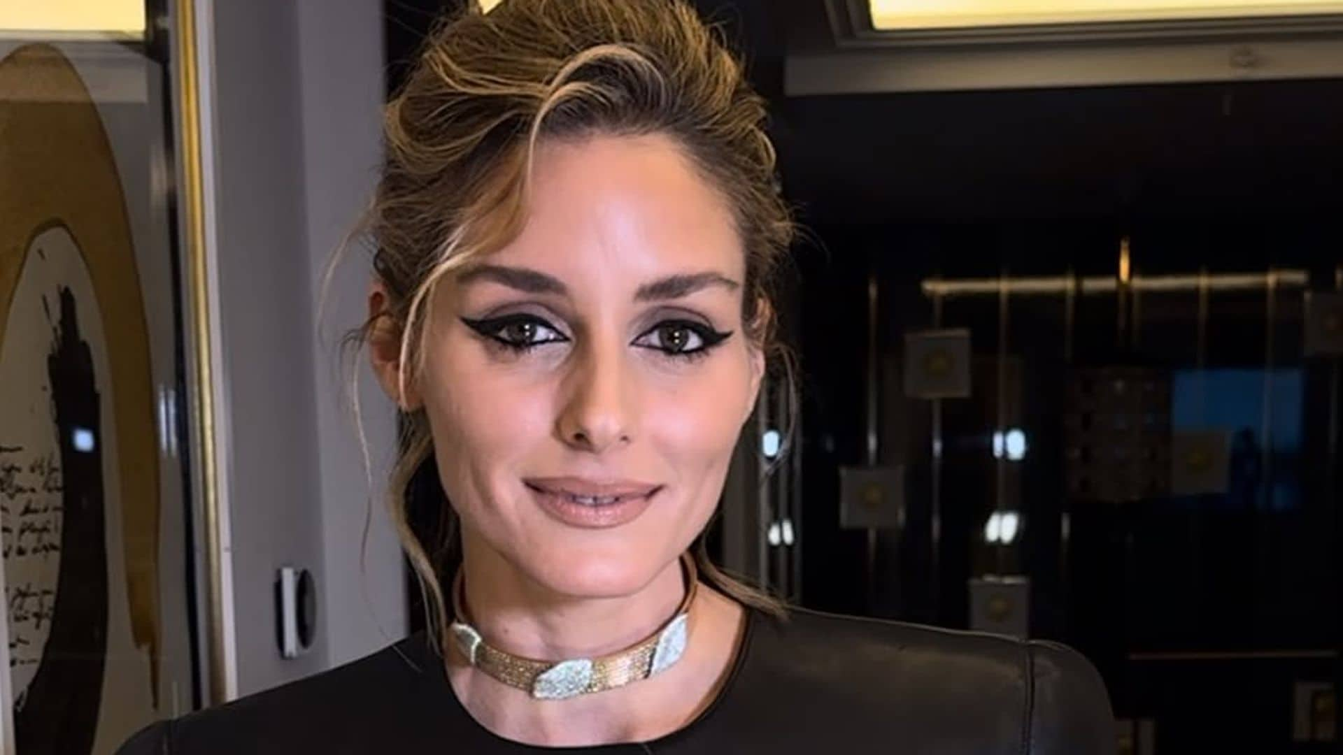 Olivia Palermo inspira los 5 peinados de fiesta para pelo corto más elegantes y actuales