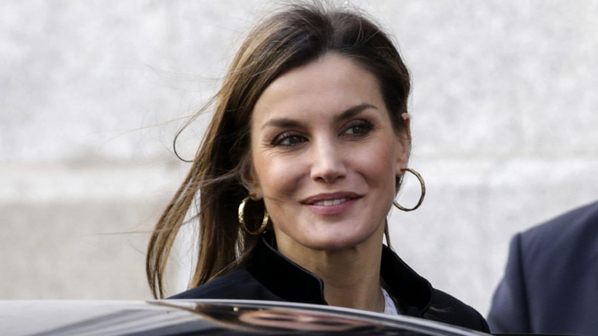 La reina Letizia llega a Santo Domingo para dar comienzo a su viaje de cooperación