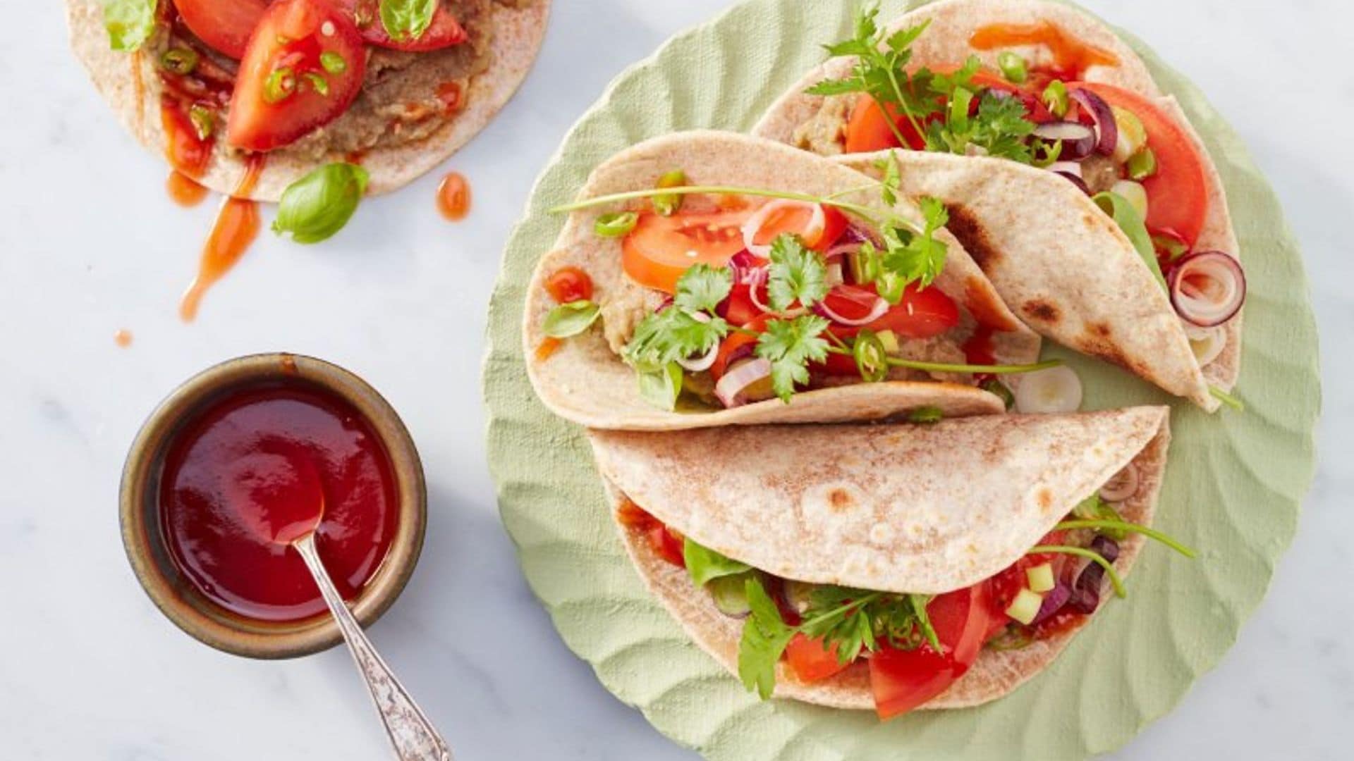 Tacos con 'mutabal' y pico de gallo