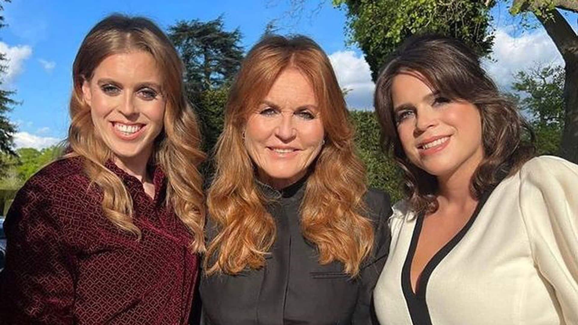 Sarah Ferguson habla de su operación de cáncer de mama y agradece el apoyo de sus dos hijas