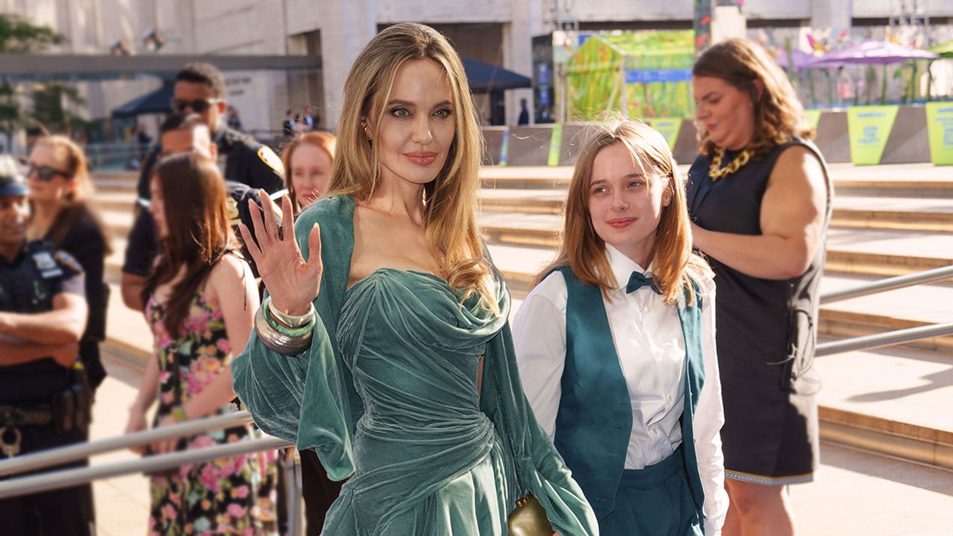 Angelina Jolie, una diosa en el Olimpo del teatro junto a su hija Vivienne