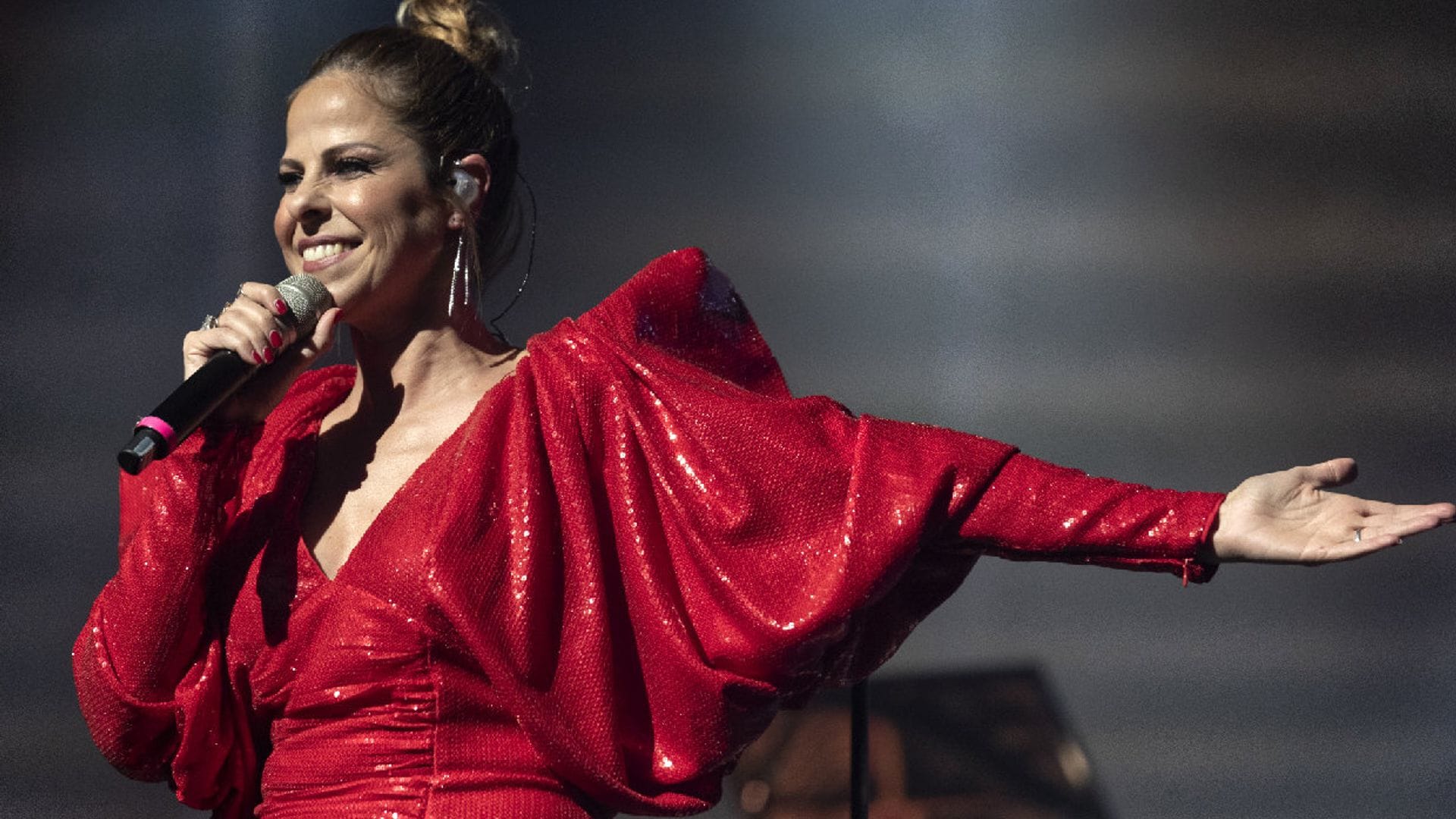 Pastora Soler sube a su madre al escenario e interpretan juntas una emocionante canción