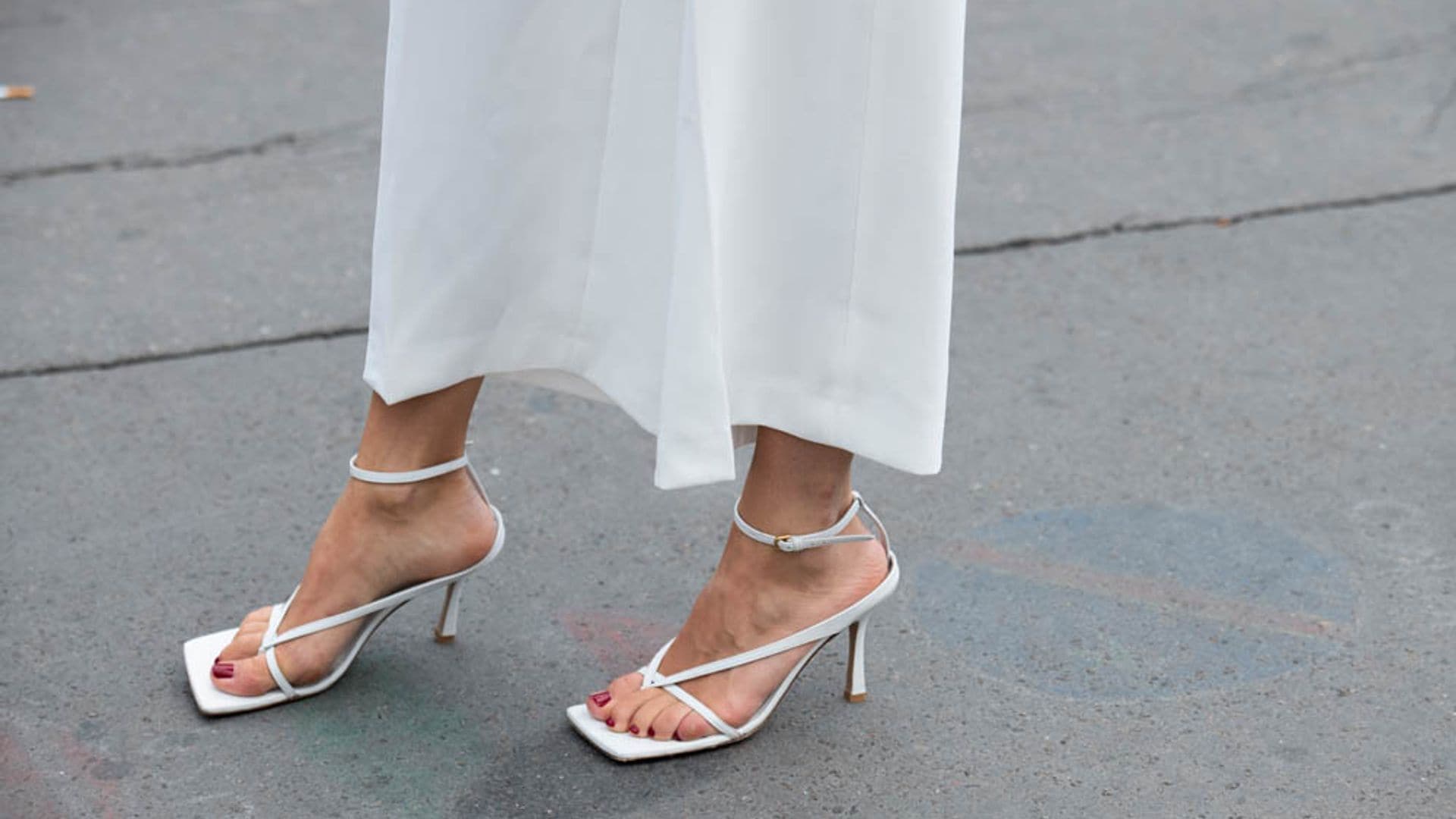 10 sandalias de invitada muy cómodas que podrás reciclar en tus looks del verano