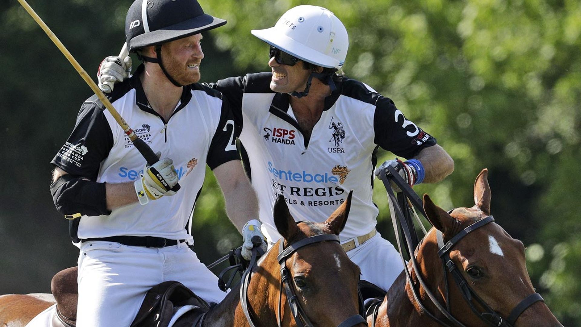 Nacho Figueras, gran amigo del príncipe Harry, le defiende de las críticas por separarse del pequeño Archie