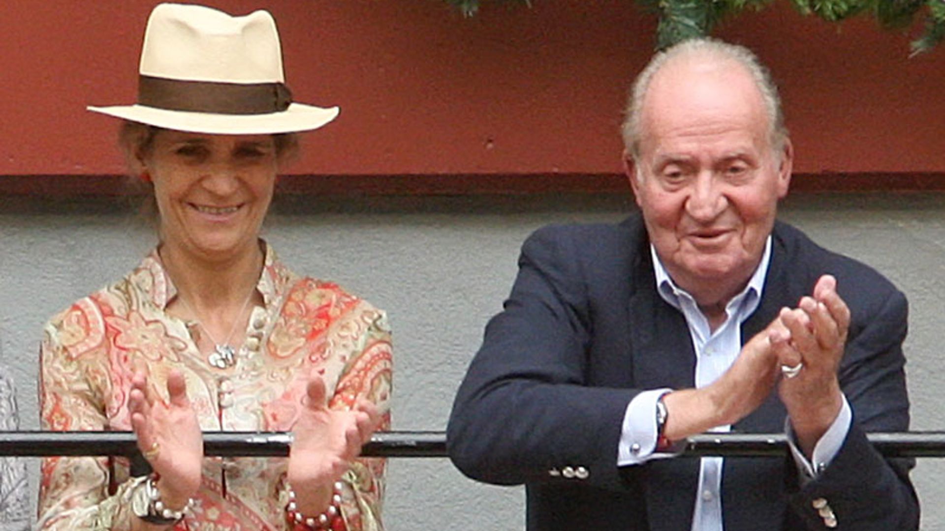 La razón que ha llevado a don Juan Carlos a reaparecer en San Sebastián junto a su hija, la infanta Elena