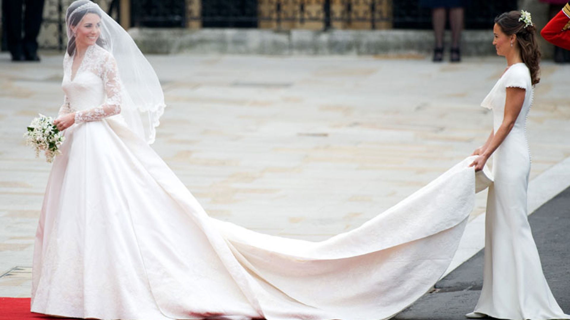 Las duquesas de Cambridge y Sussex: solo una ha llevado el mejor vestido de novia