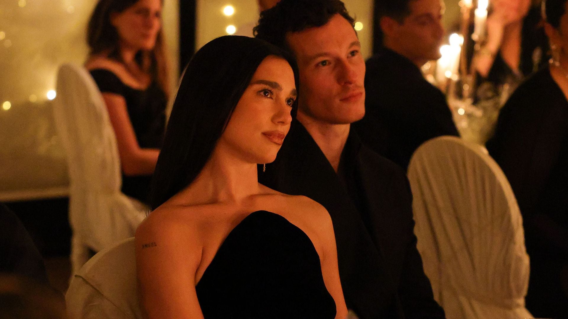 El video viral de Dua Lipa y Callum Turner que nos hace volver a creer en el amor