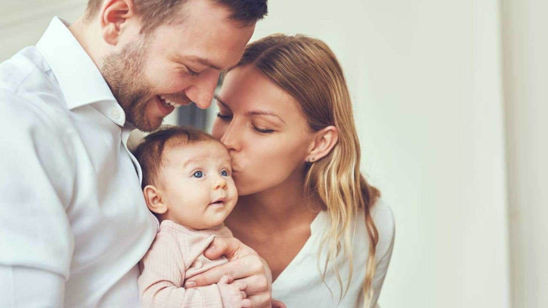 ¿Cómo afecta la maternidad a la pareja tras la llegada de un bebé?