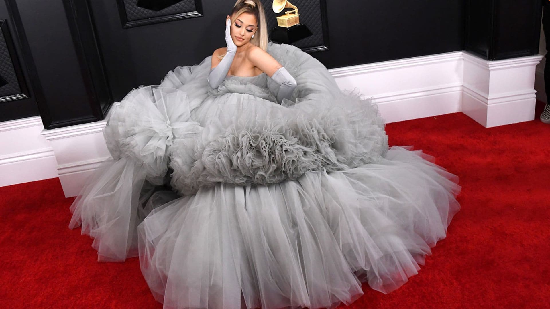 El look princesa de Ariana, los flecos de Rosalía y otras comentadas elecciones de los Grammy