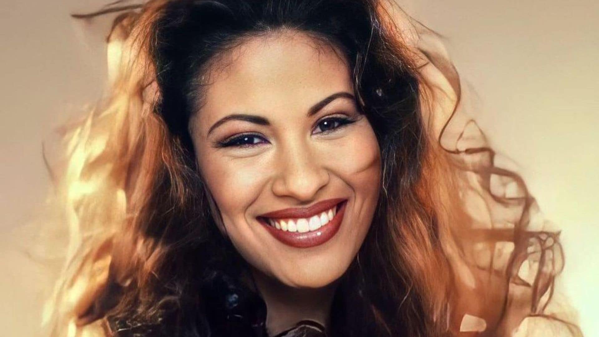 Viudo de Selena Quintanilla la recuerda con cariño con una foto inédita