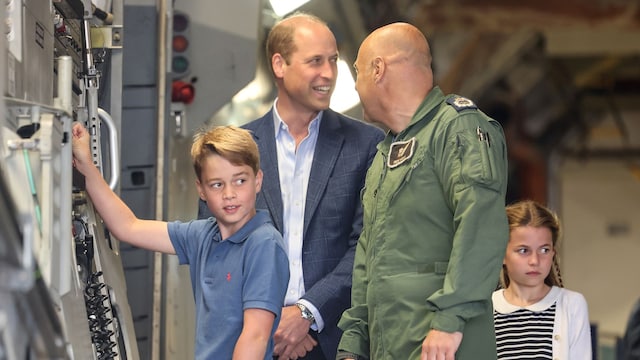 El príncipe Guillermo junto a George y Charlotte