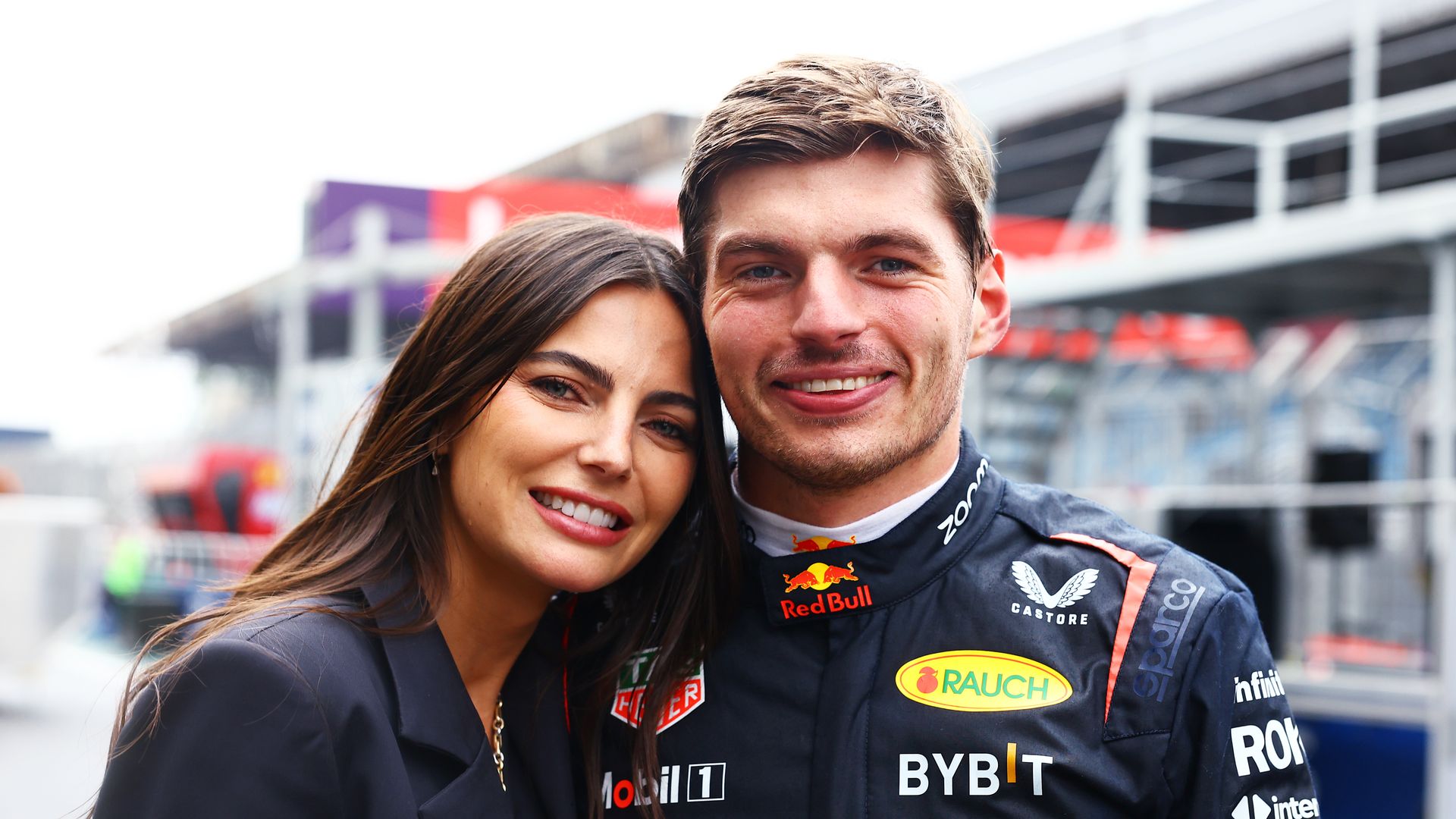 Max Verstappen y Kelly Piquet esperan su primer hijo: la modelo presume de curvas premamá