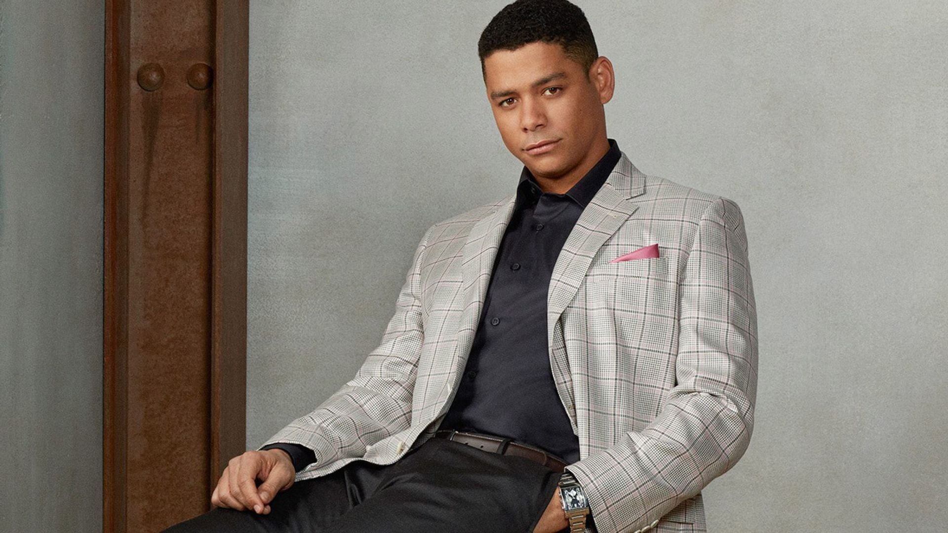 Charlie Barnett, nuevo fichaje en 'You', promete 'giros extremos' en la segunda temporada