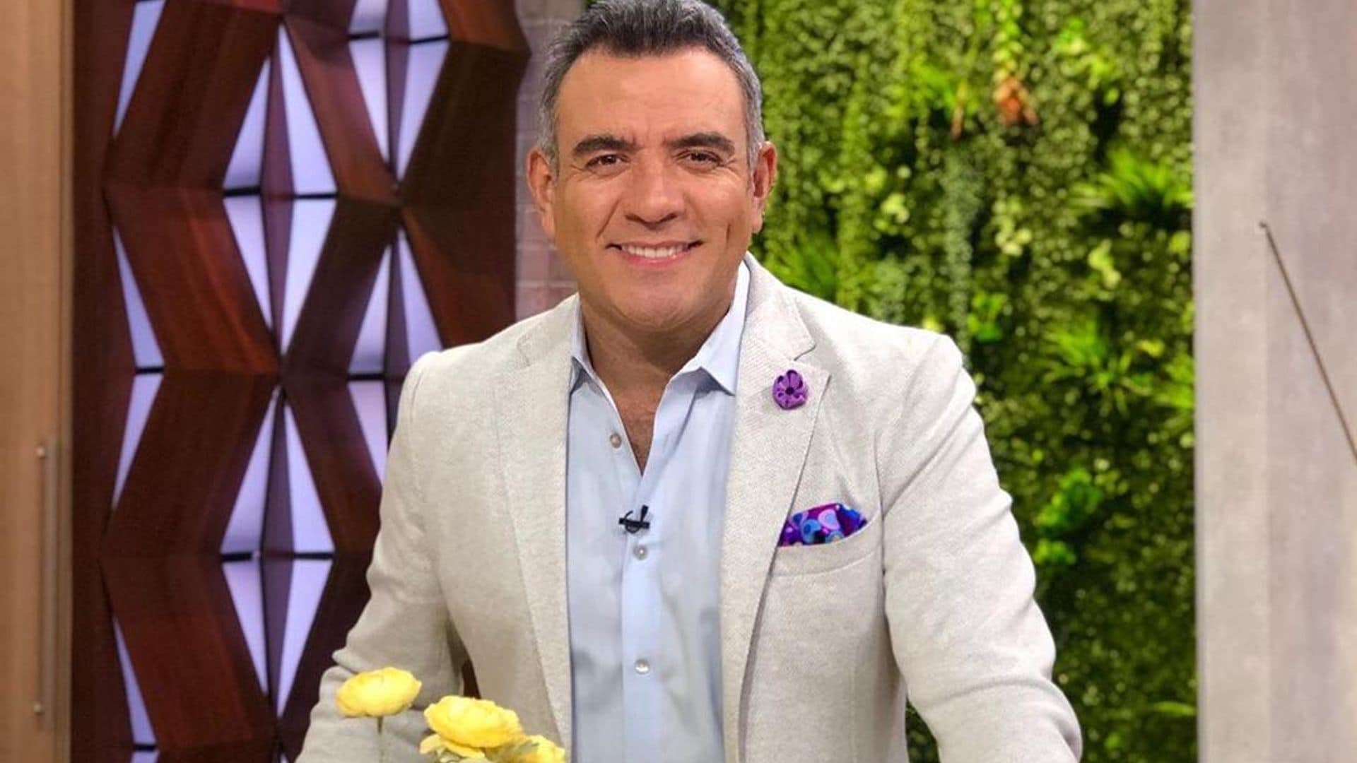 Héctor Sandarti revela detalles sobre sus planes de volver a la televisión