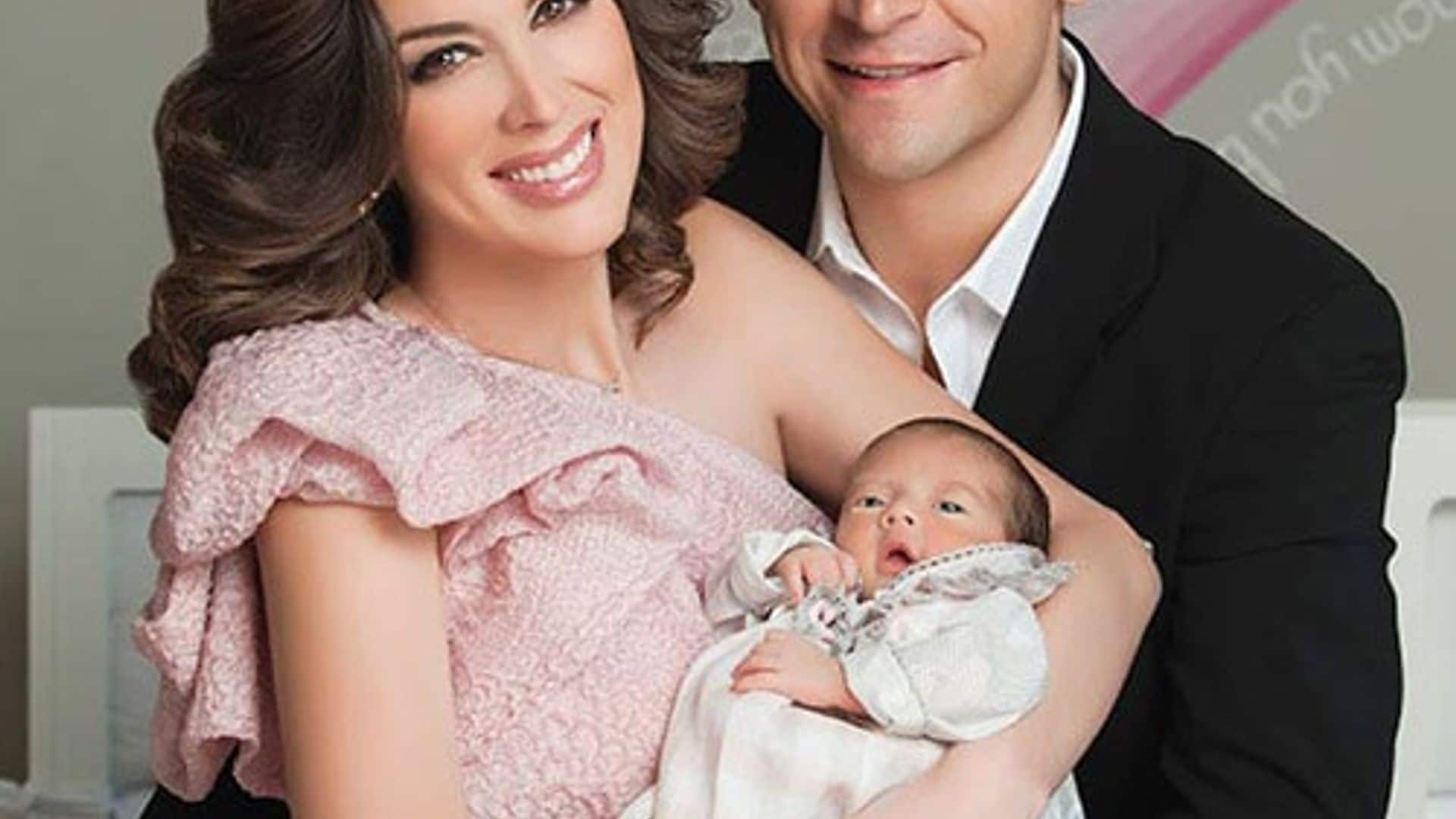 ¡Ya nació! Jacky Bracamontes y Martín Fuentes reciben a Carolina, su segunda hija