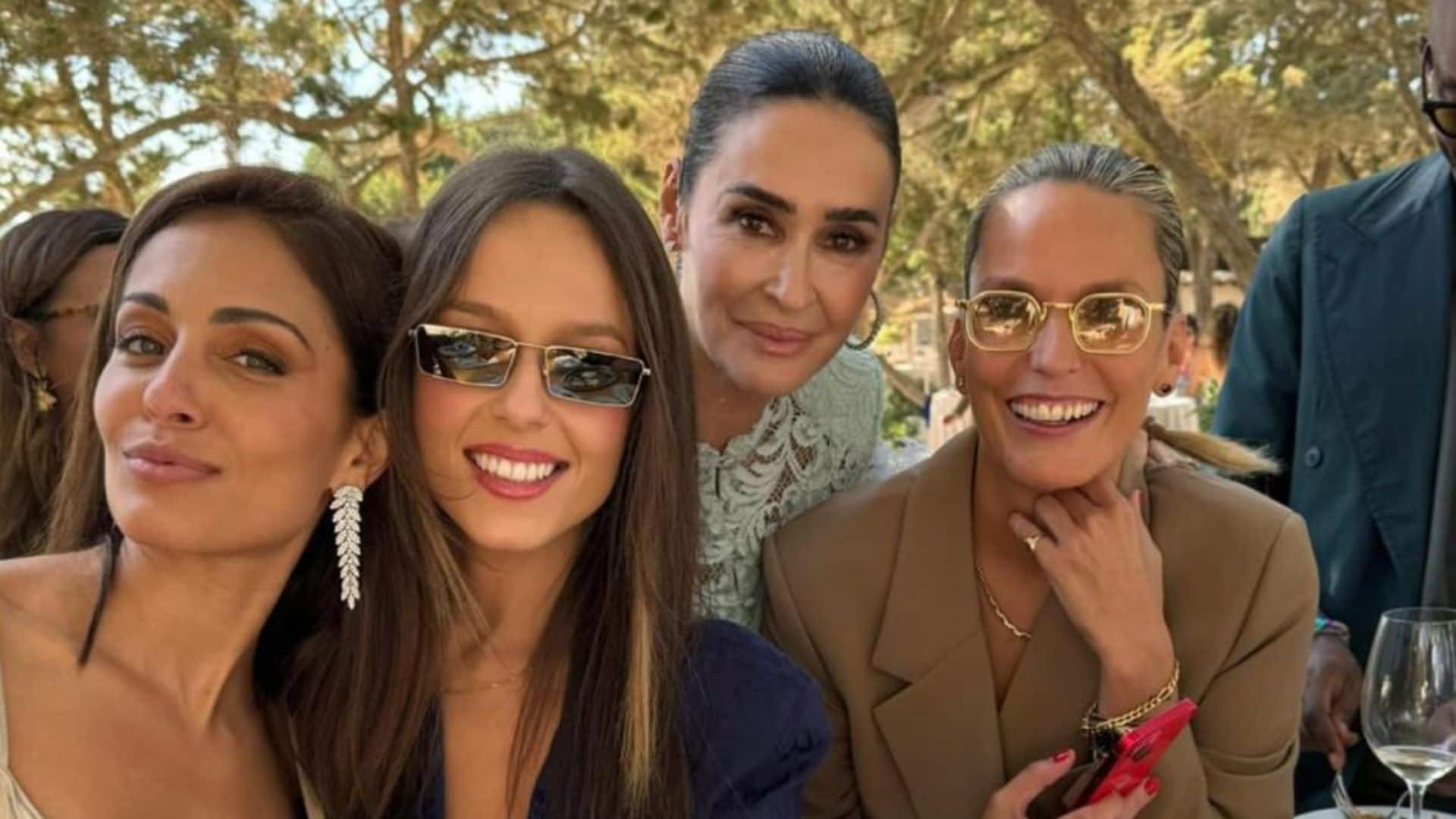 La boda en Ibiza del chef Rafa Zafra: en la playa, con Vicky Martín Berrocal cantando e invitados de lujo