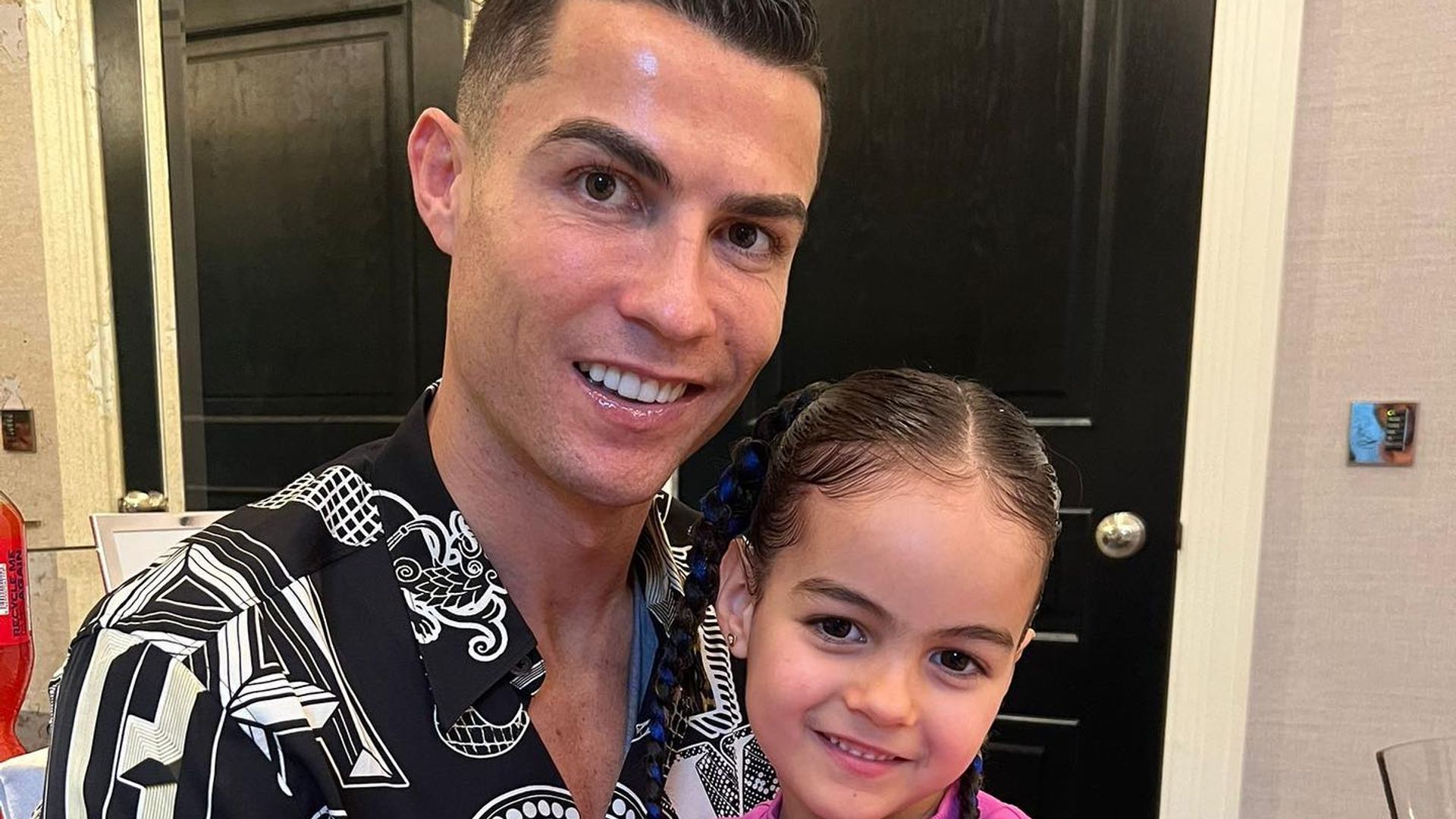 Alana provoca risas con la sincera confesión que le hizo a su padre, Cristiano Ronaldo