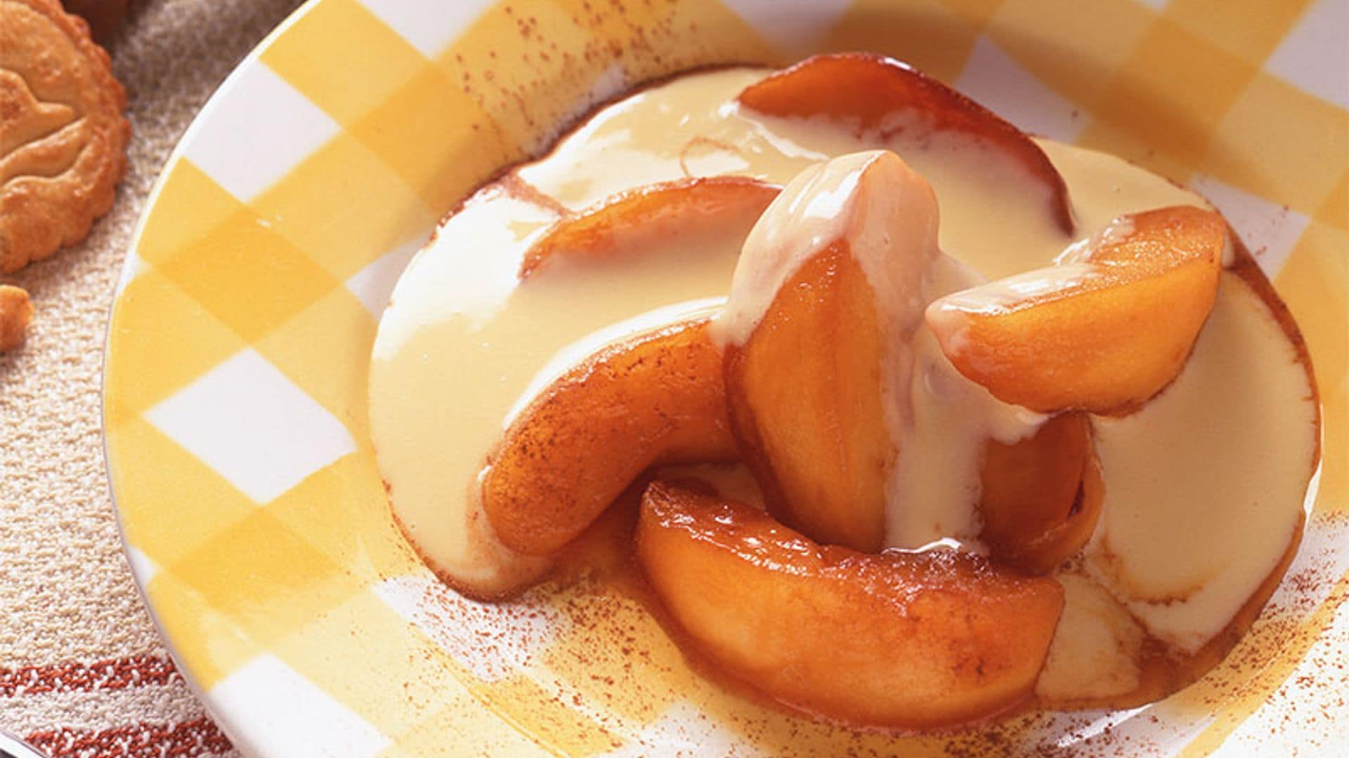 Manzana en compota con natillas al caramelo