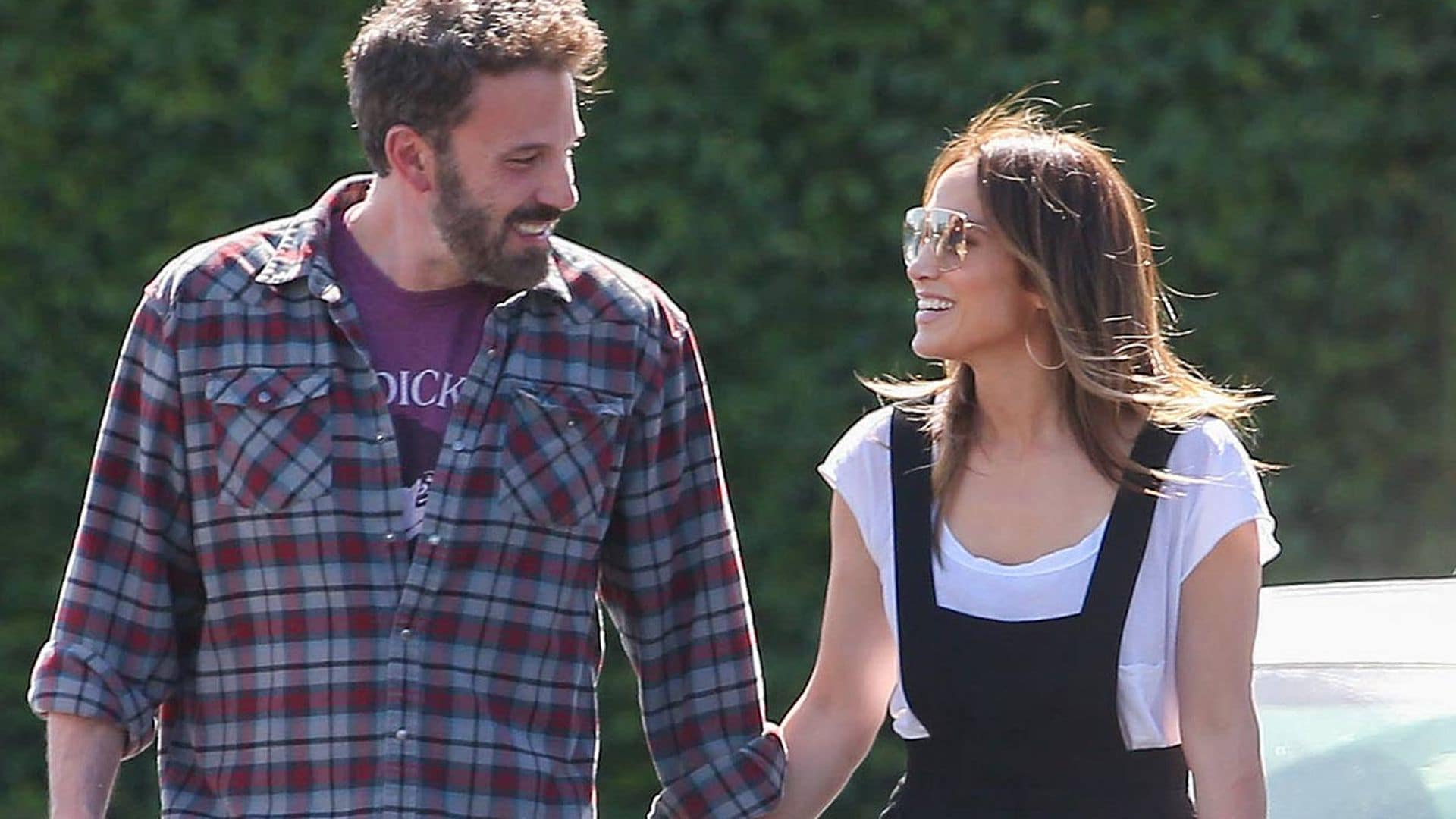 El romántico guiño de estilo de Jennifer Lopez tras comprometerse con Ben Affleck