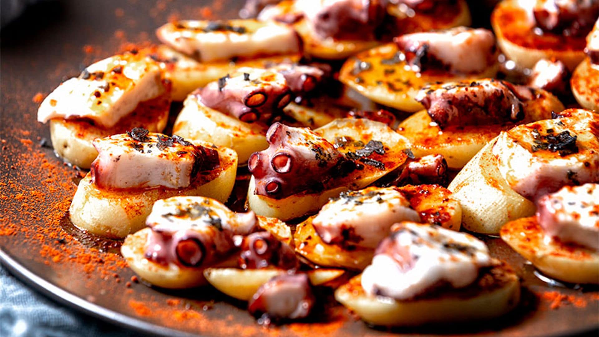 Montaditos de pulpo a la gallega