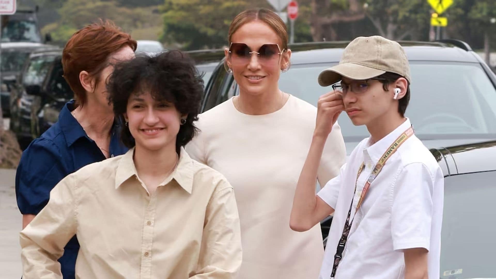 Jennifer Lopez disfruta una inolvidable velada junto a sus mellizos Emme y Max