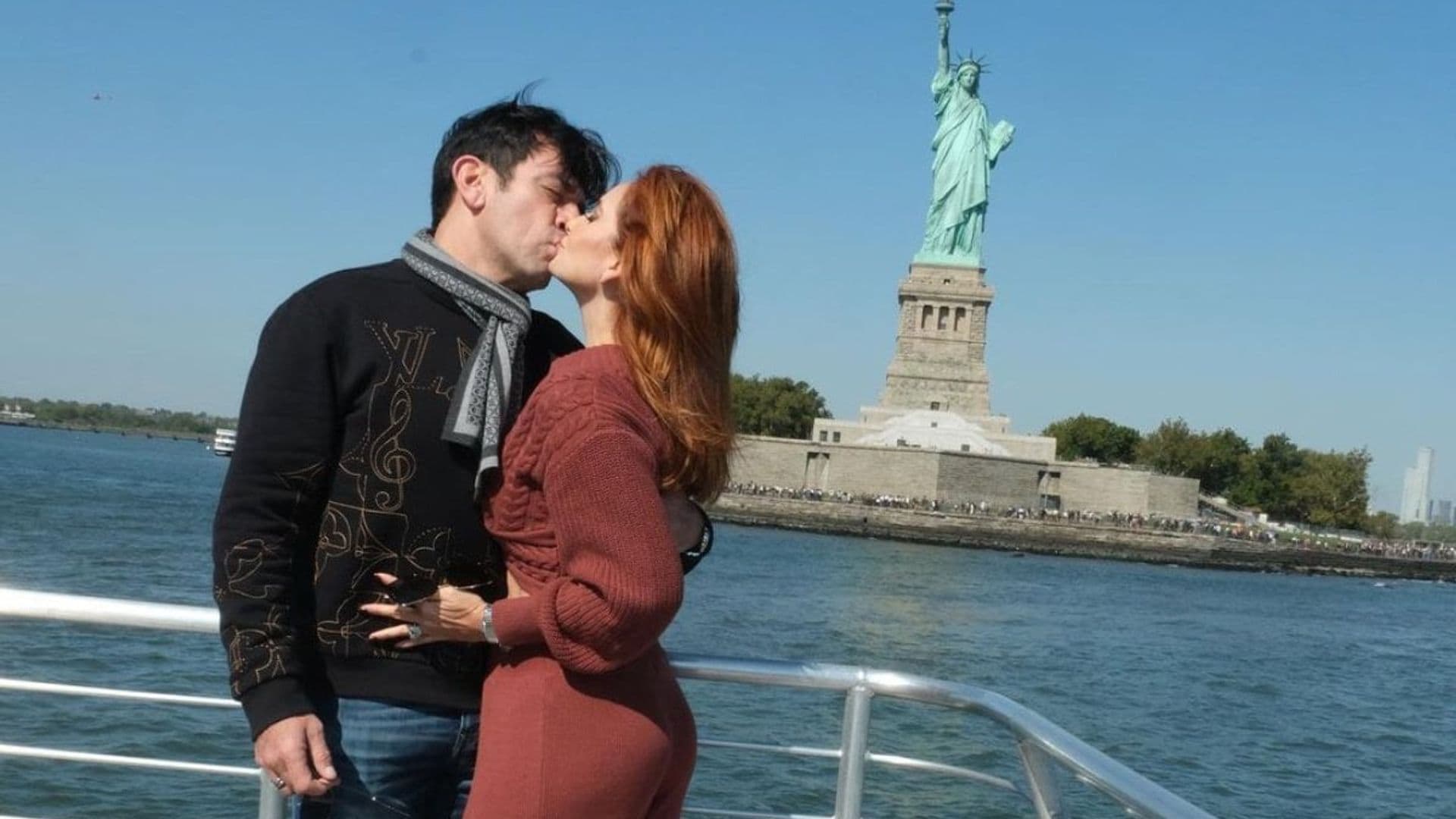 Desde Nueva York, Elizabeth Álvarez y Jorge Salinas celebran 11 años de casados