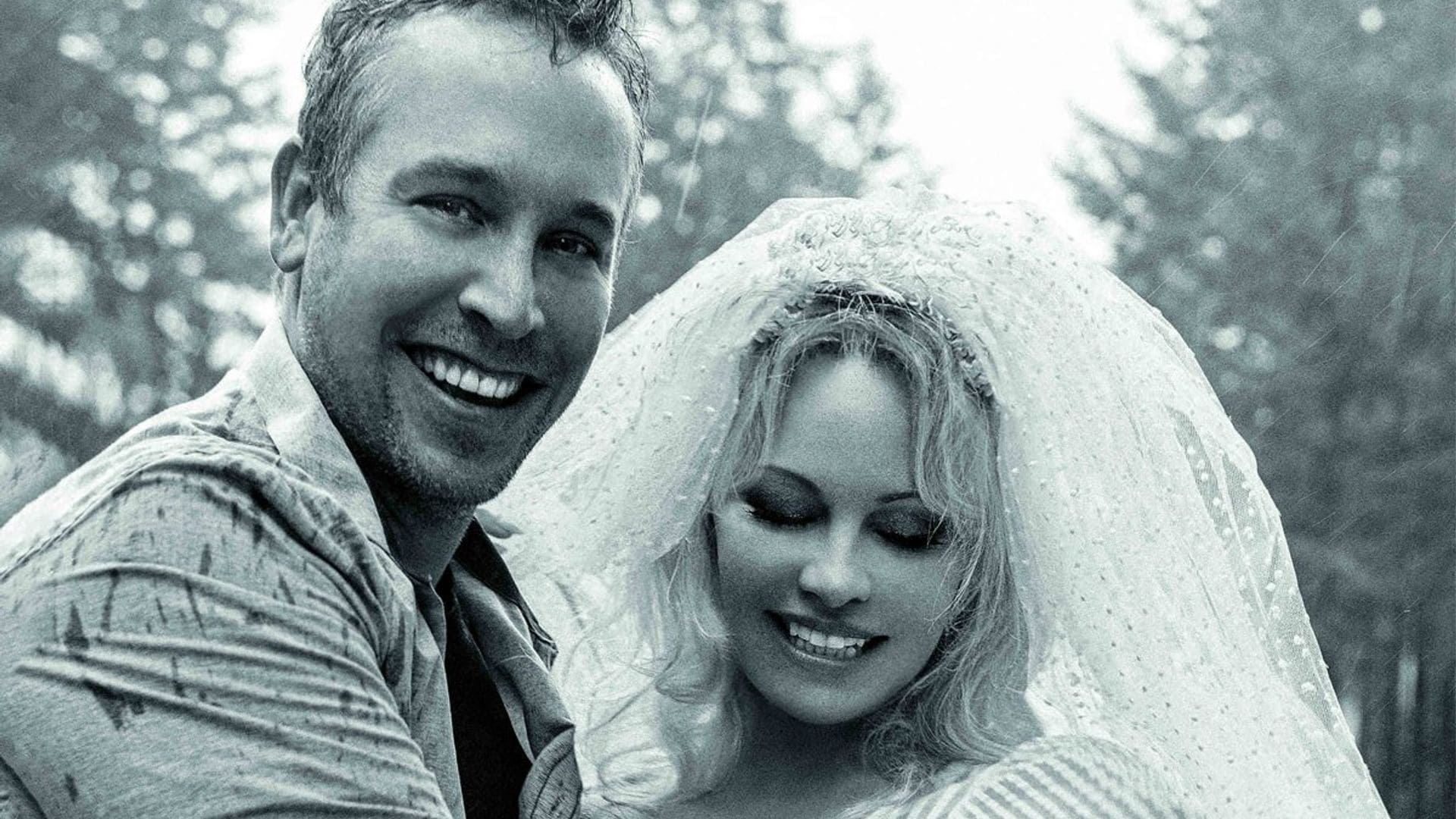 Las imágenes de la boda secreta de Pamela Anderson