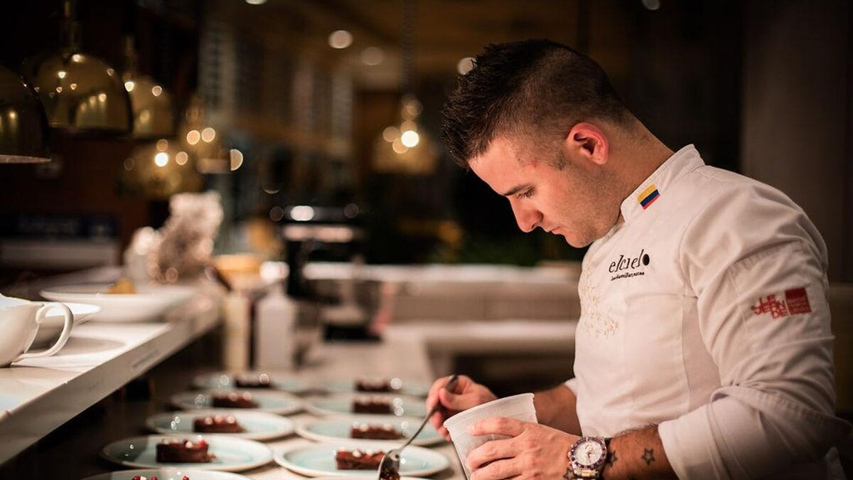 Juan Manuel Barrientos Y Su Propuesta Culinaria En El Cielo ¡hola 0137