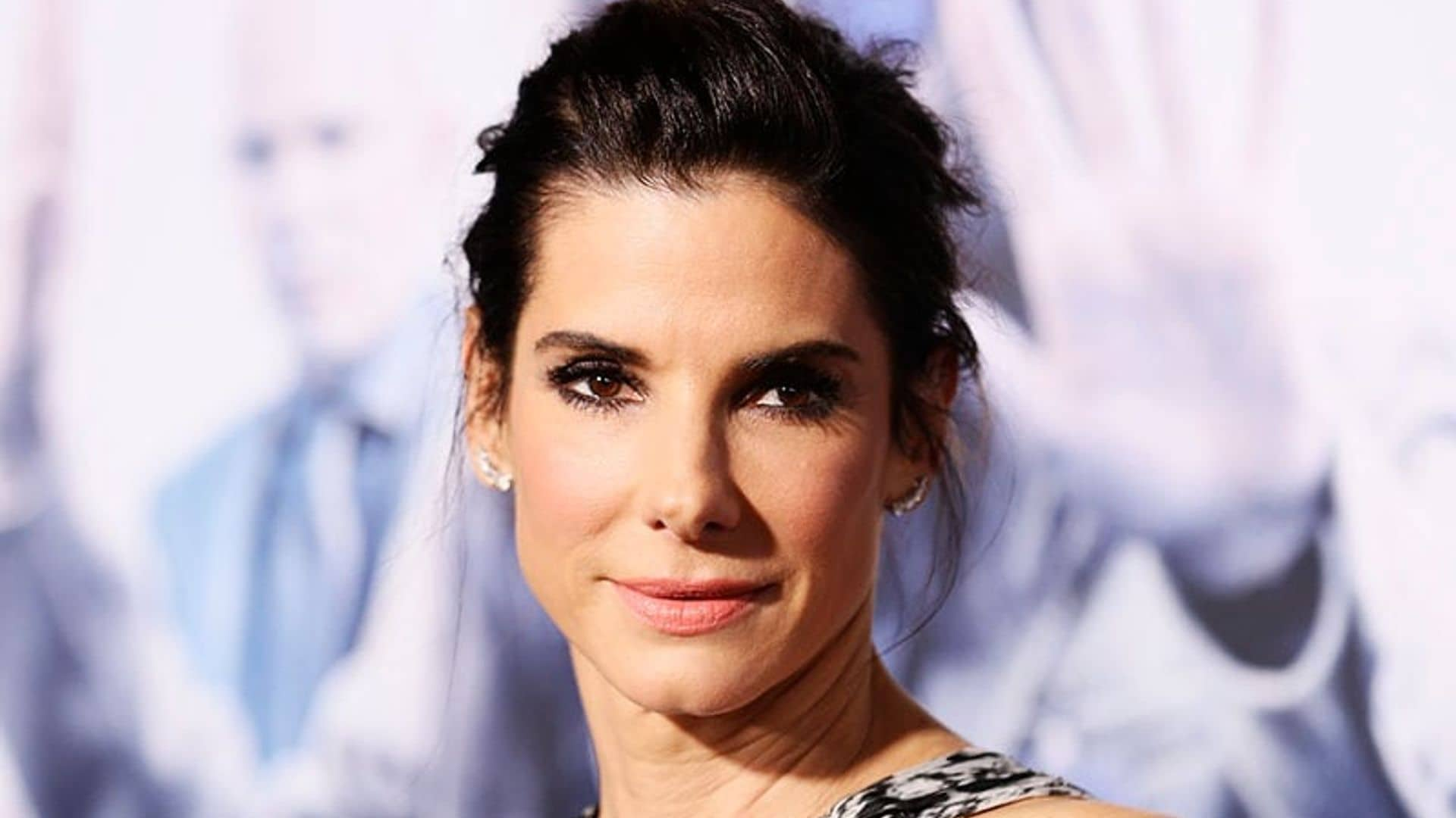 ¿Con células de bebé? El curioso facial -de 12 mil pesos- de Sandra Bullock que está en boca de todos