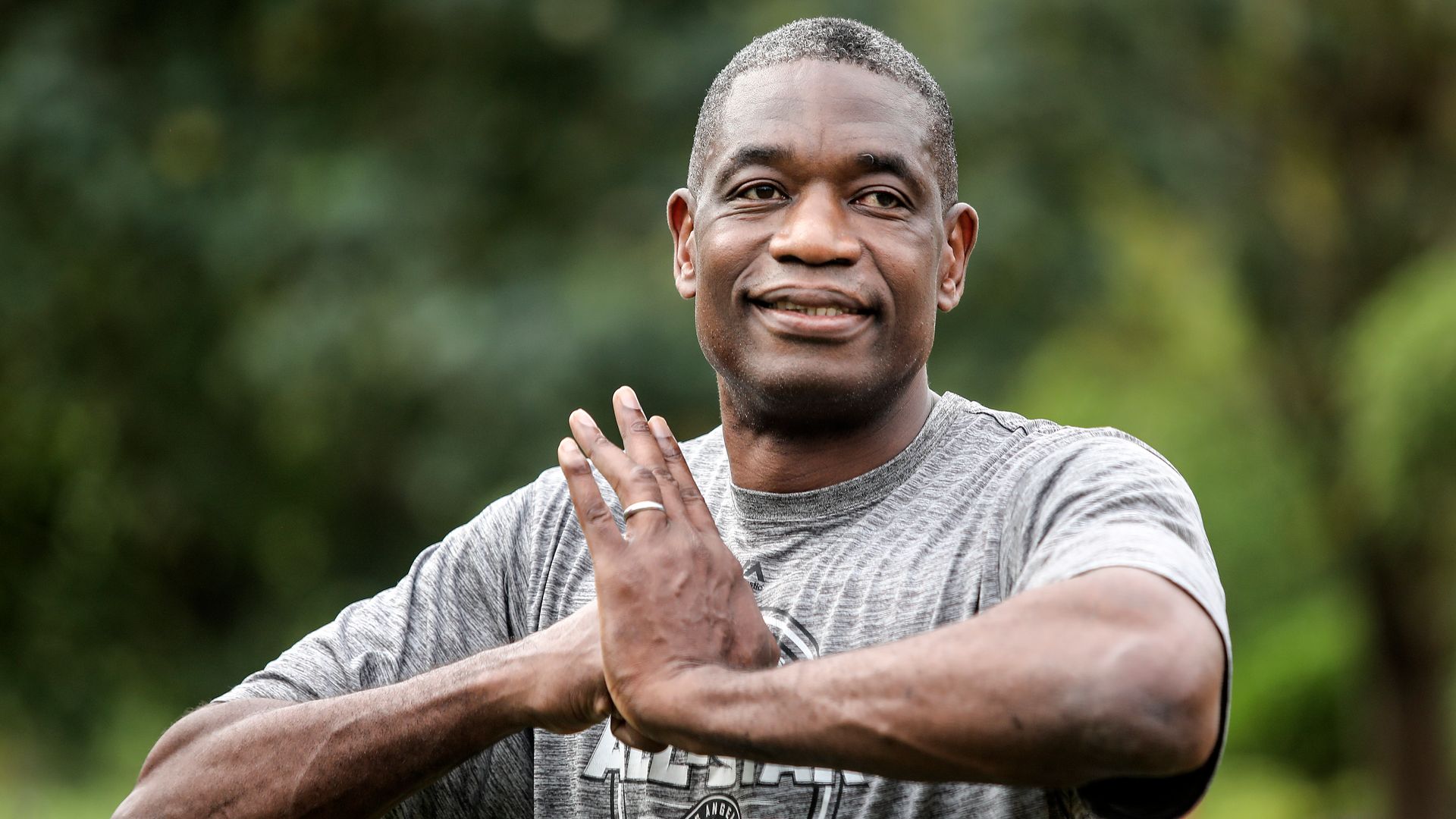 Así fue la vida de la leyenda de la NBA Dikembe Mutombo: baloncesto, 3 hijos biológicos, 4 adoptados y activismo humanitario