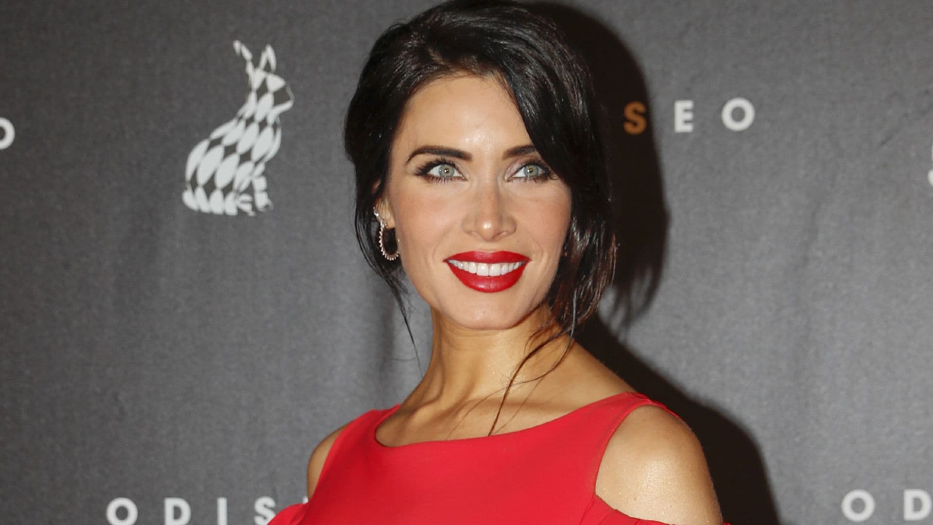 Pilar Rubio, una premamá de rojo: 'Tenemos muchos nombres, va a ser un problema ponernos de acuerdo'