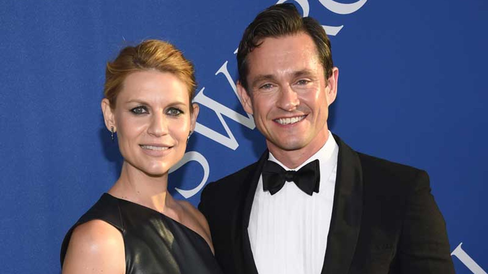 Claire Danes luce tripita en los Premios CFDA de la moda